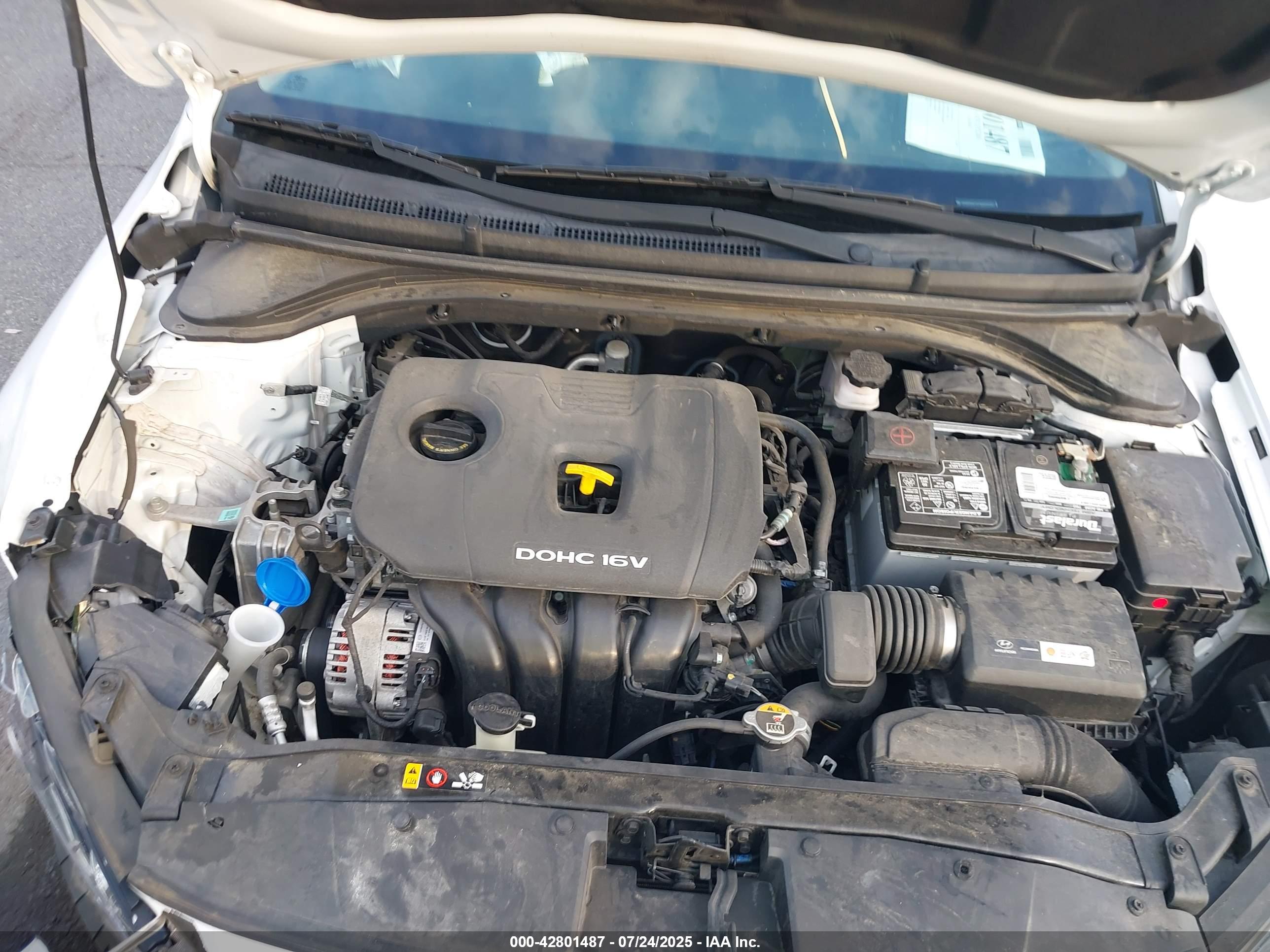 HYUNDAI ELANTRA image 10