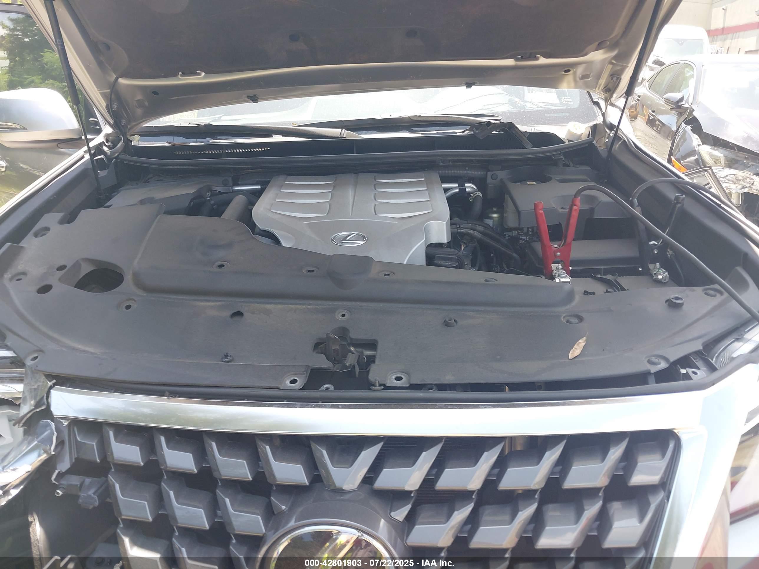 LEXUS GX image 10