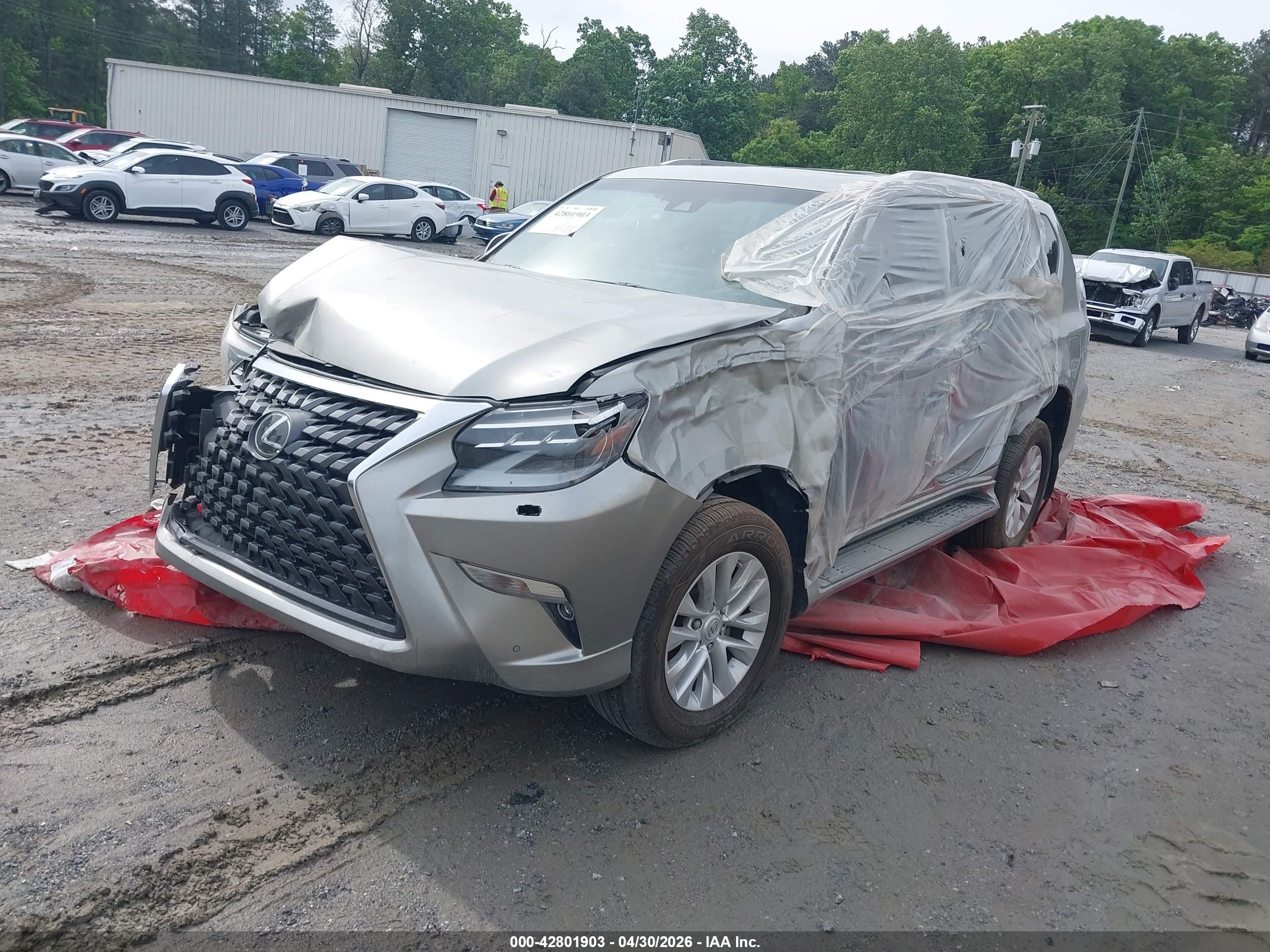 LEXUS GX image 2