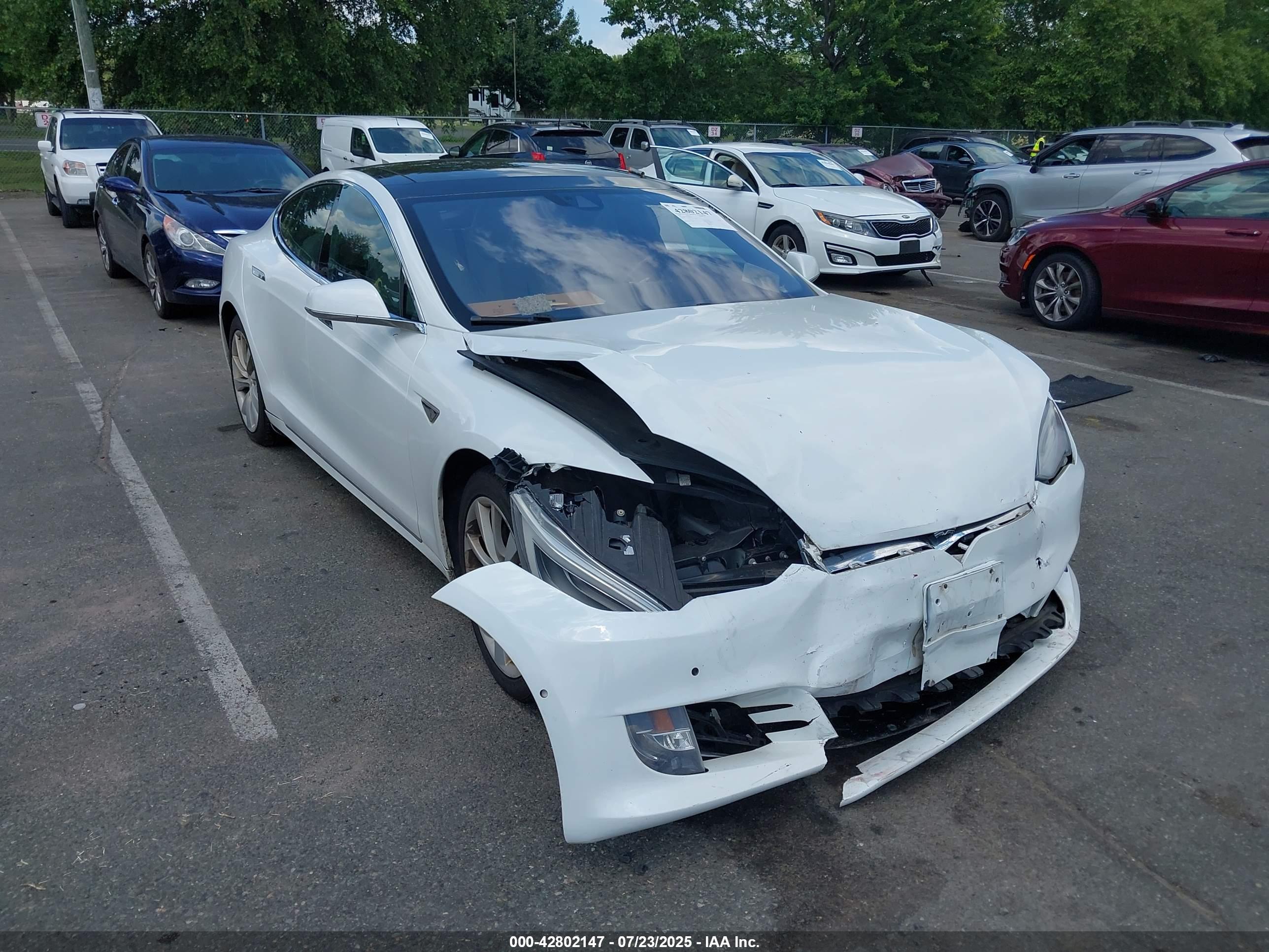 TESLA MODEL image 6