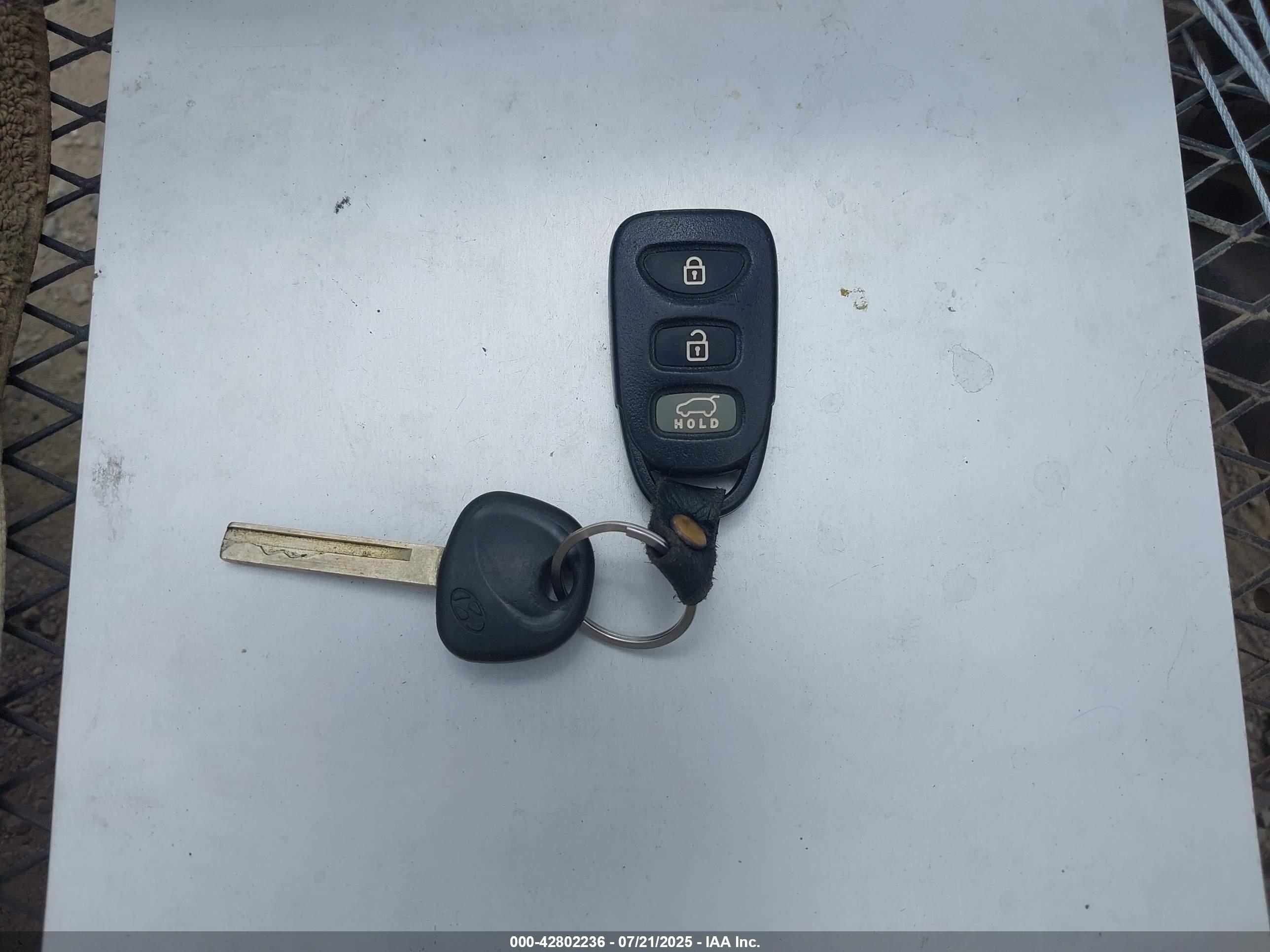 HYUNDAI ELANTRA image 11