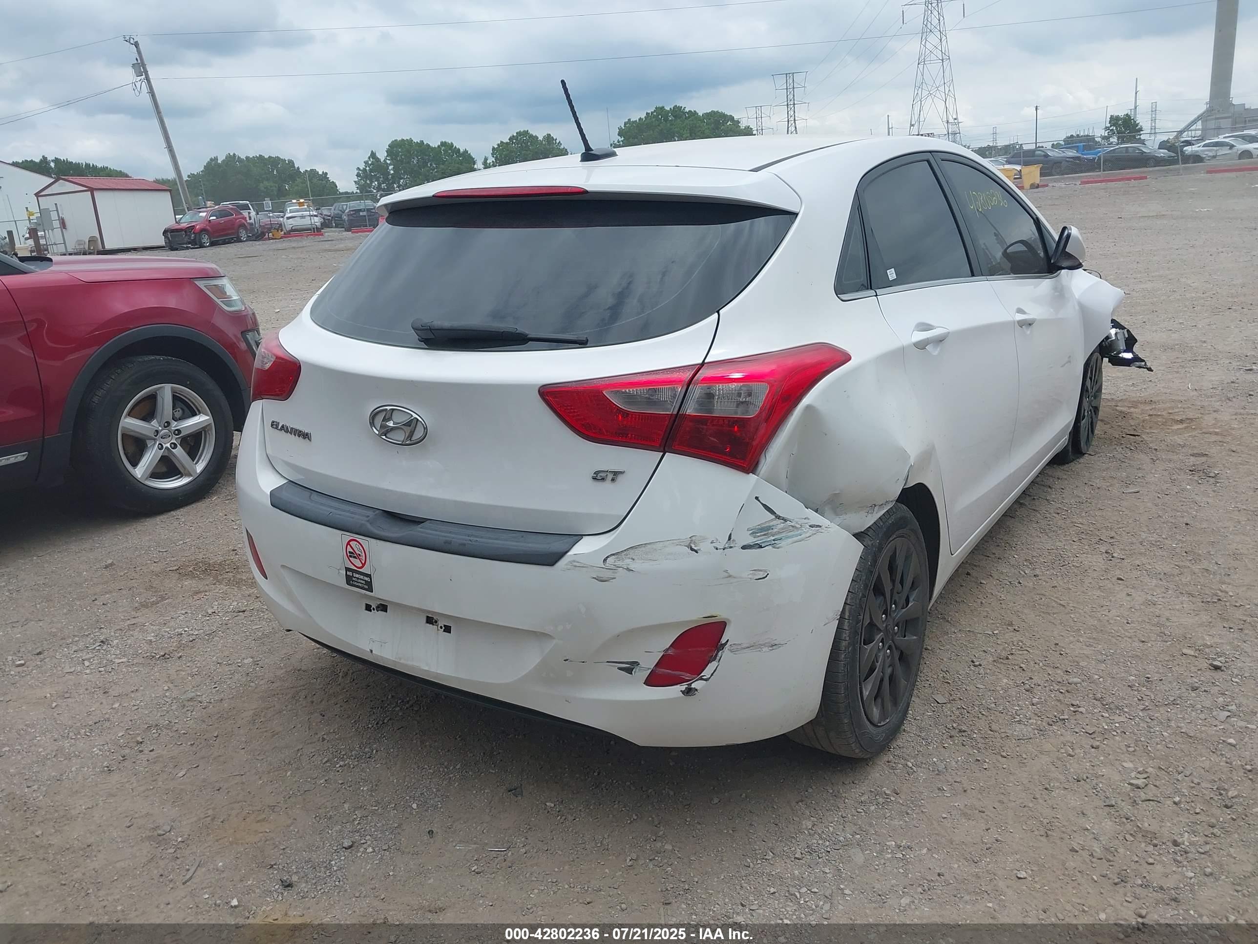HYUNDAI ELANTRA image 4