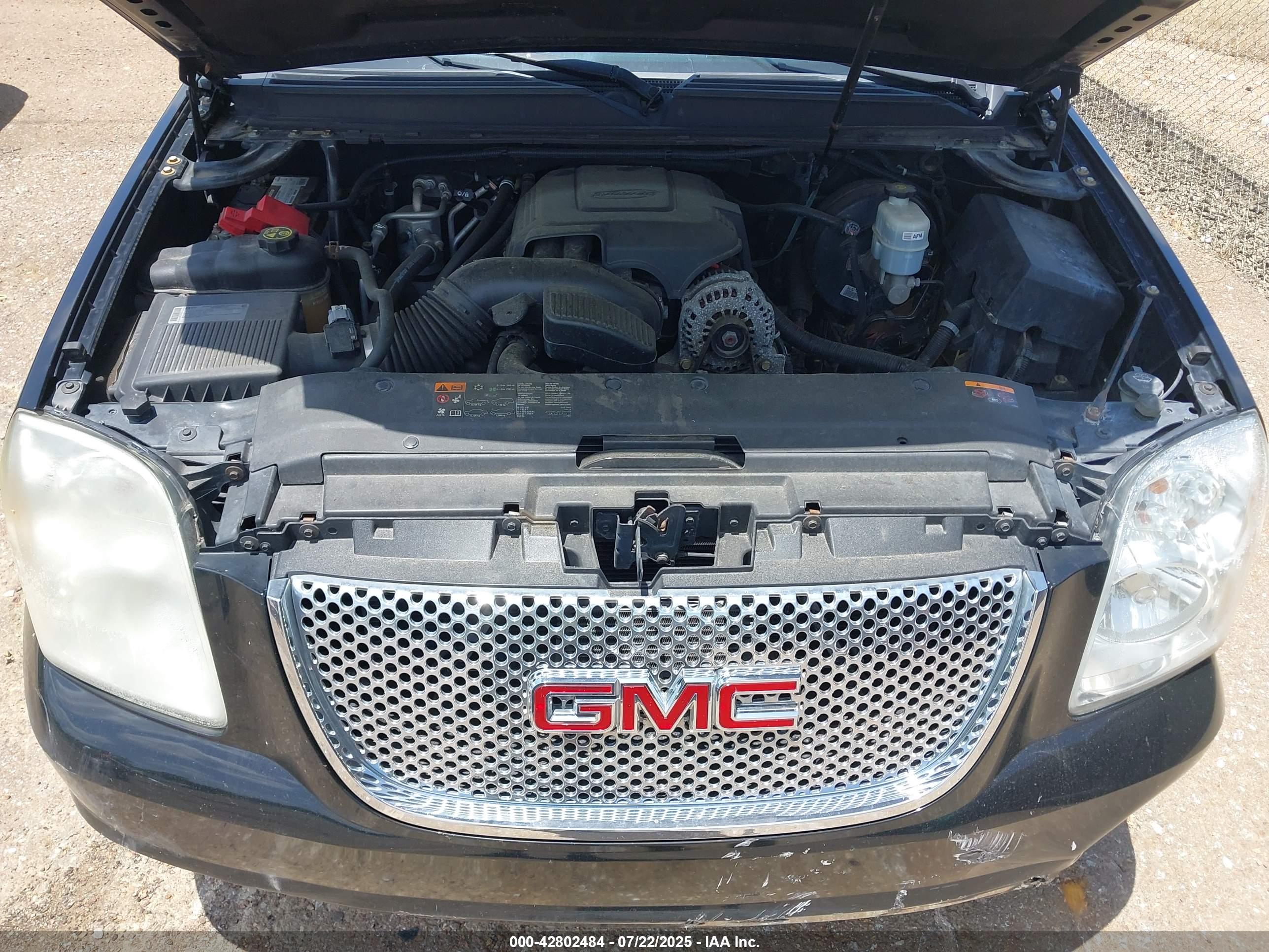 GMC YUKON image 10