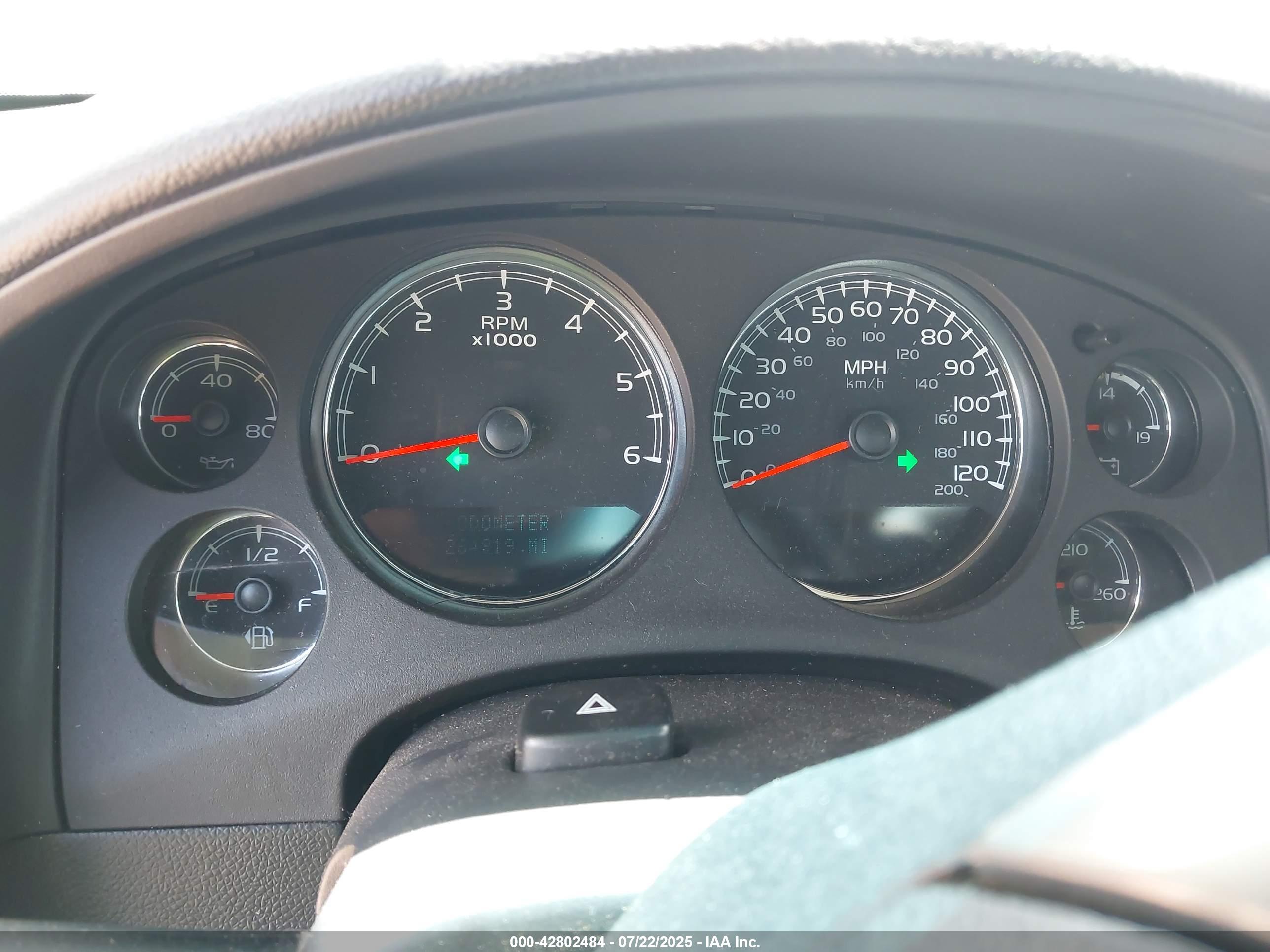 GMC YUKON image 7