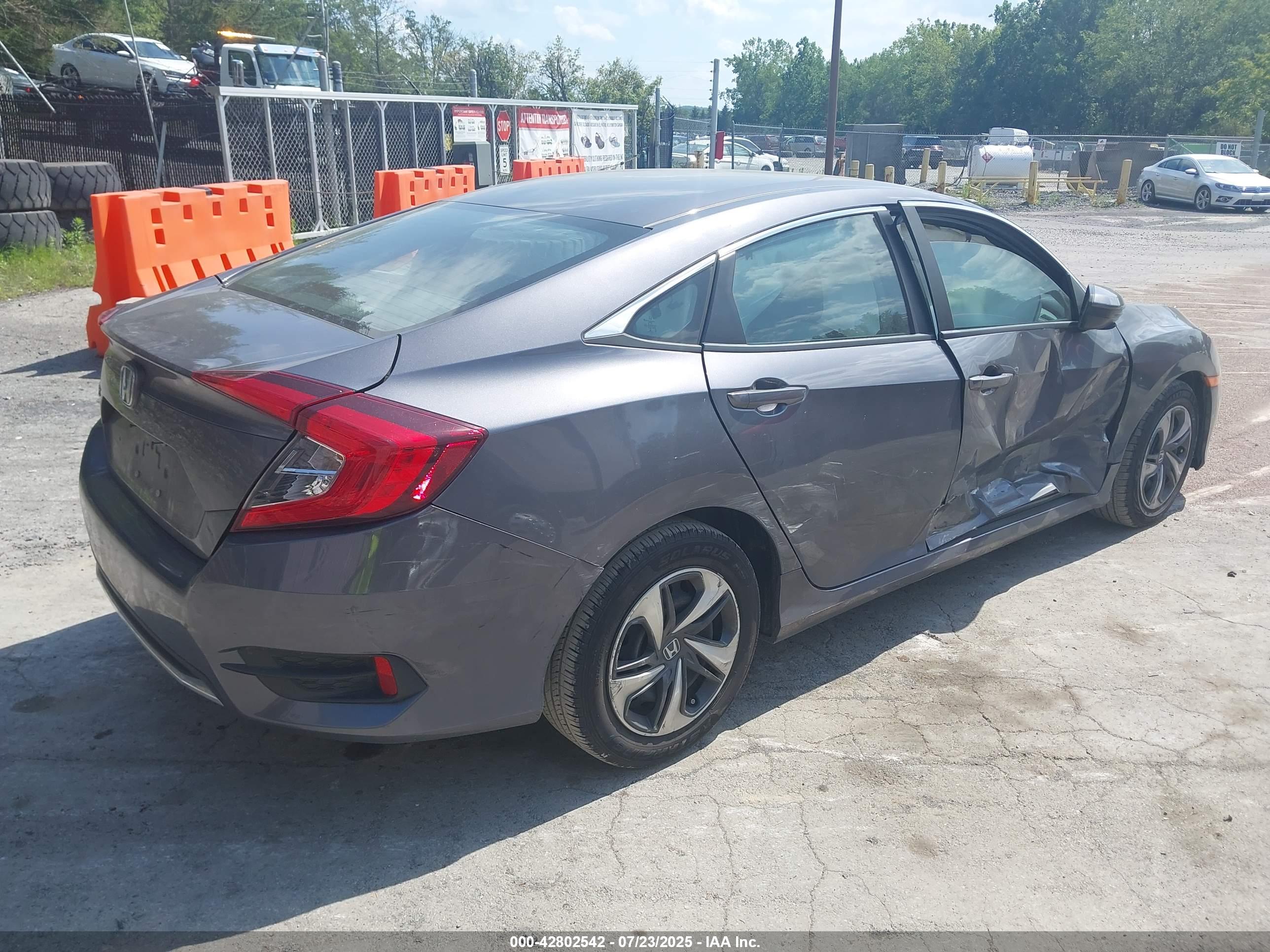 HONDA CIVIC image 4