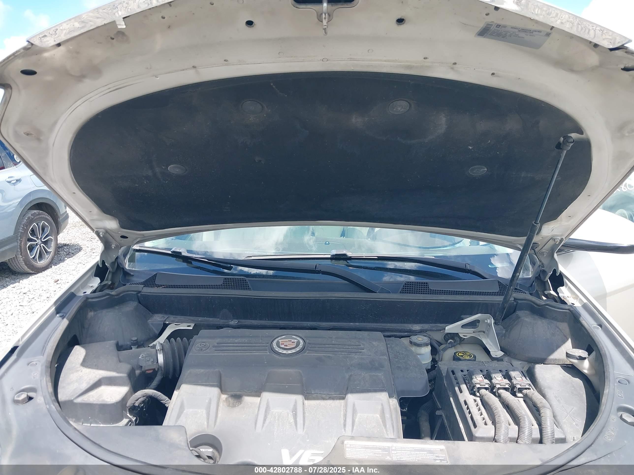CADILLAC SRX image 10