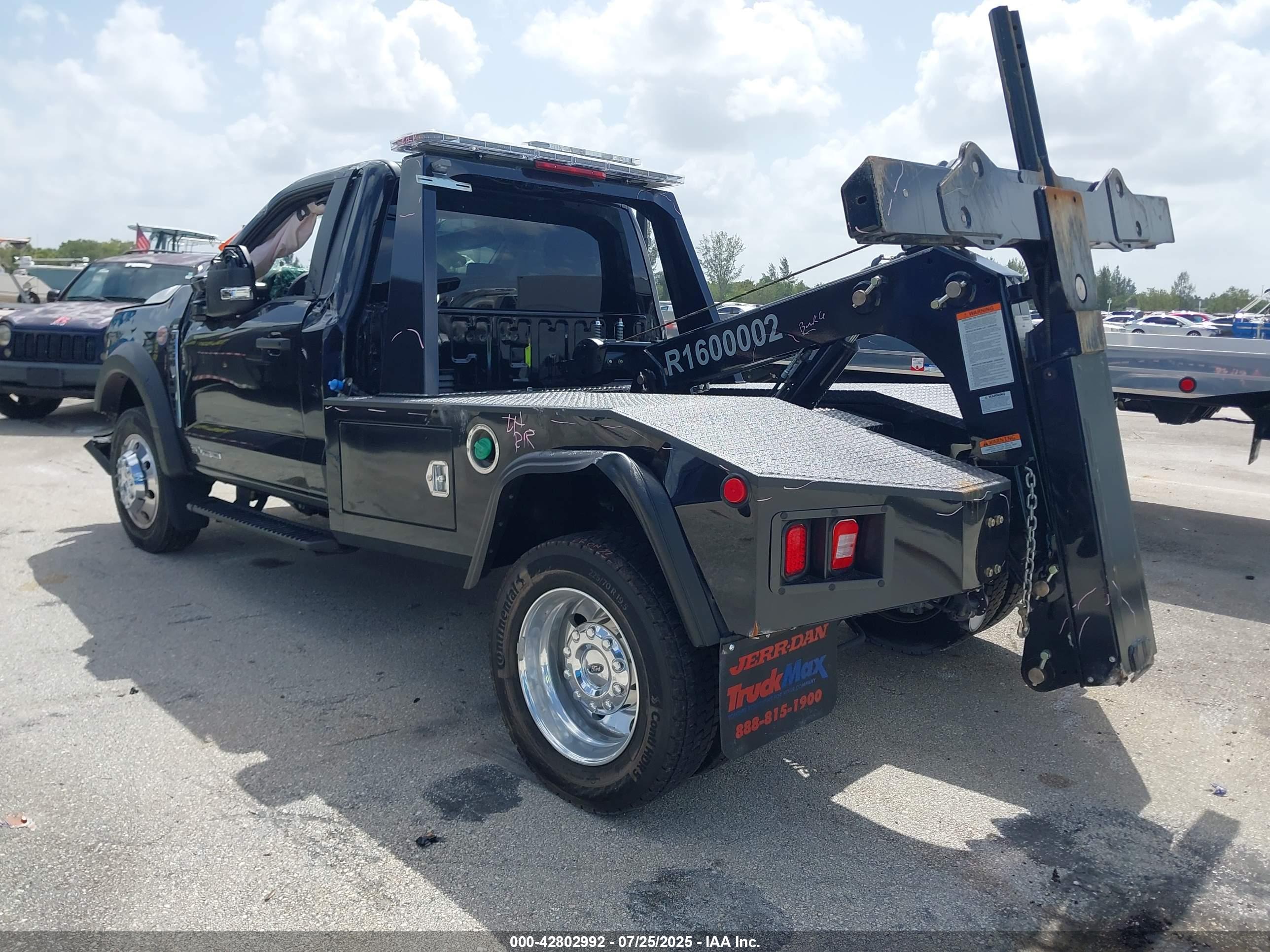 FORD F-550 image 3