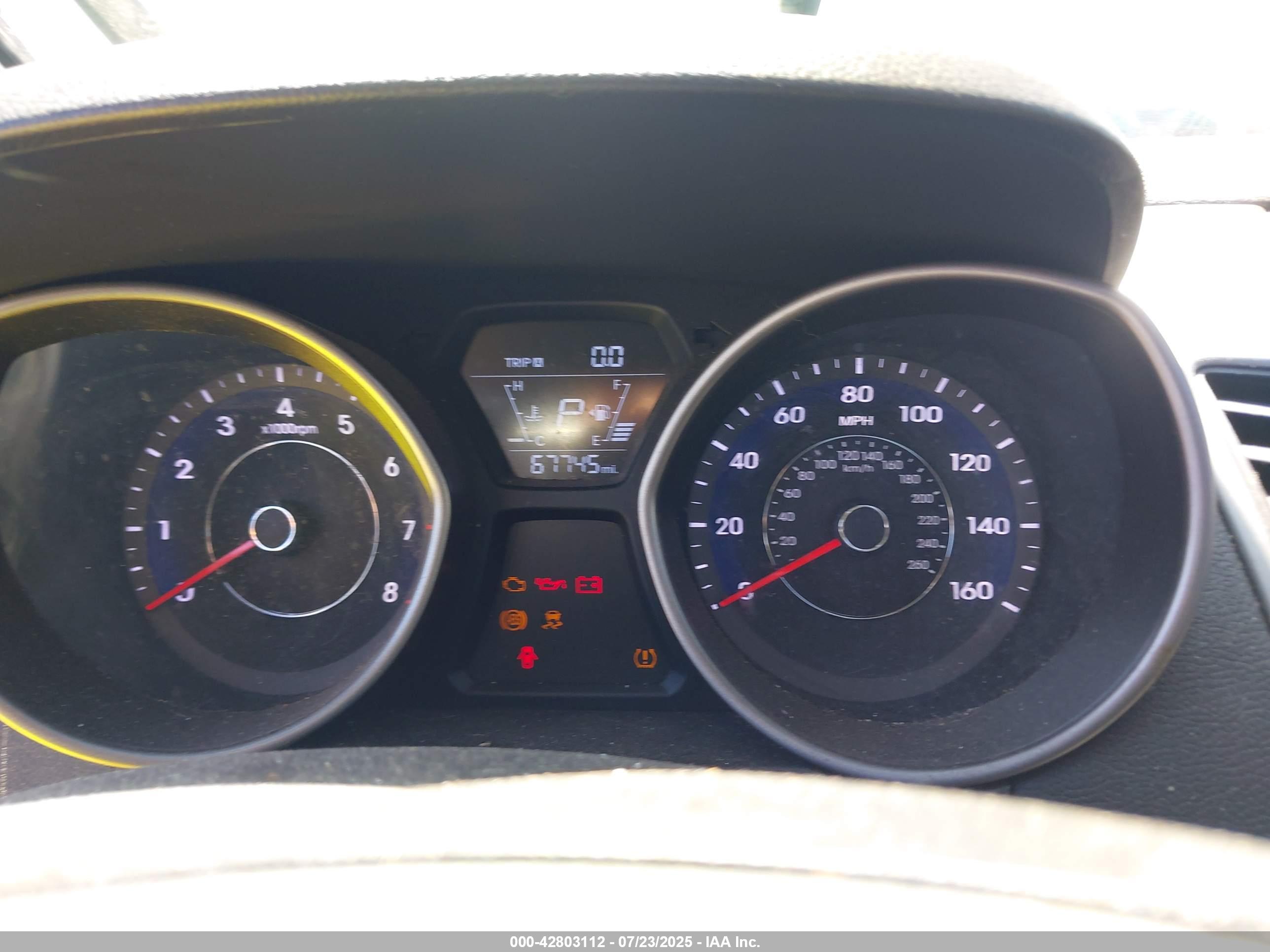 HYUNDAI ELANTRA image 7