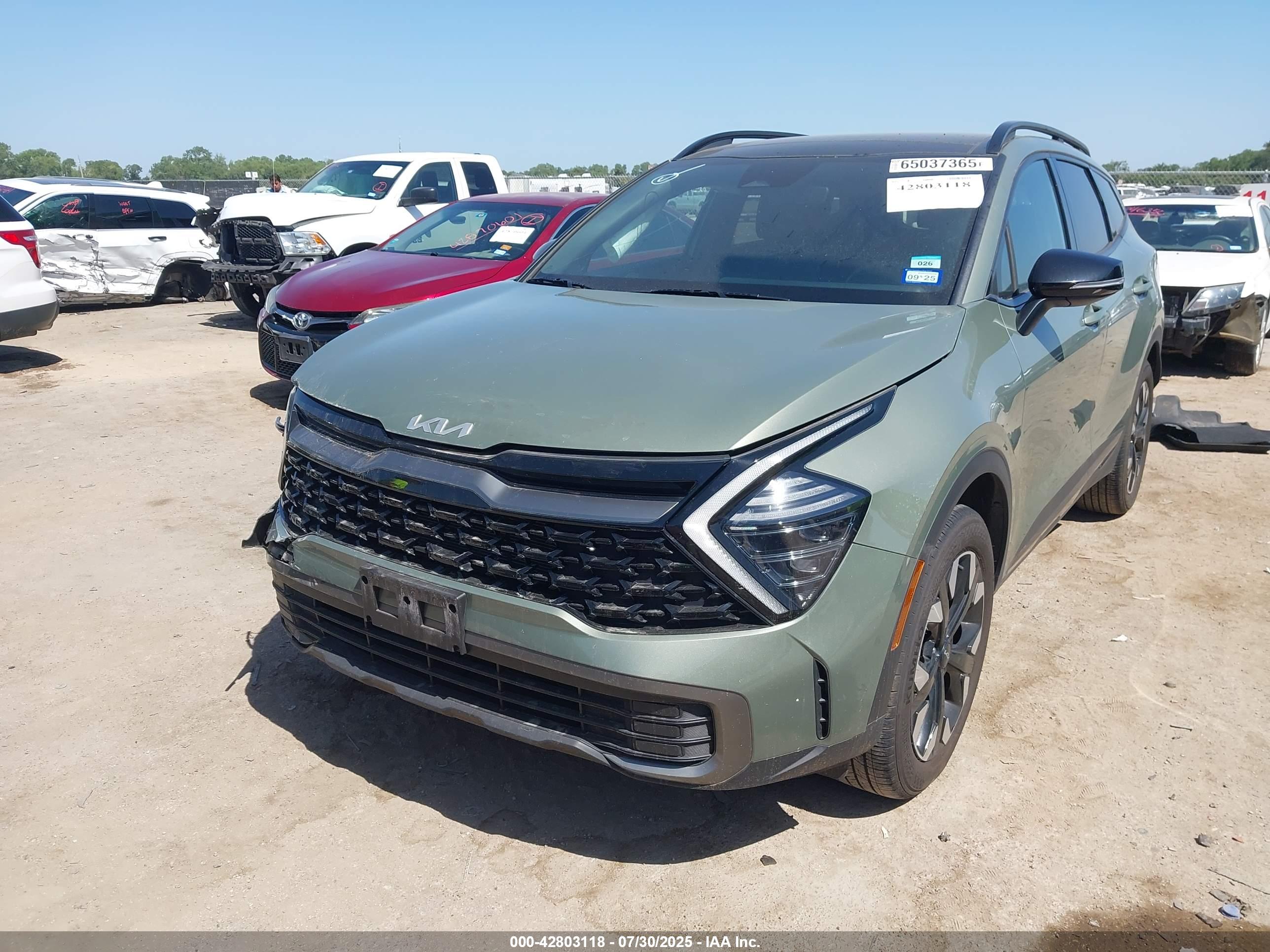 KIA SPORTAGE image 2