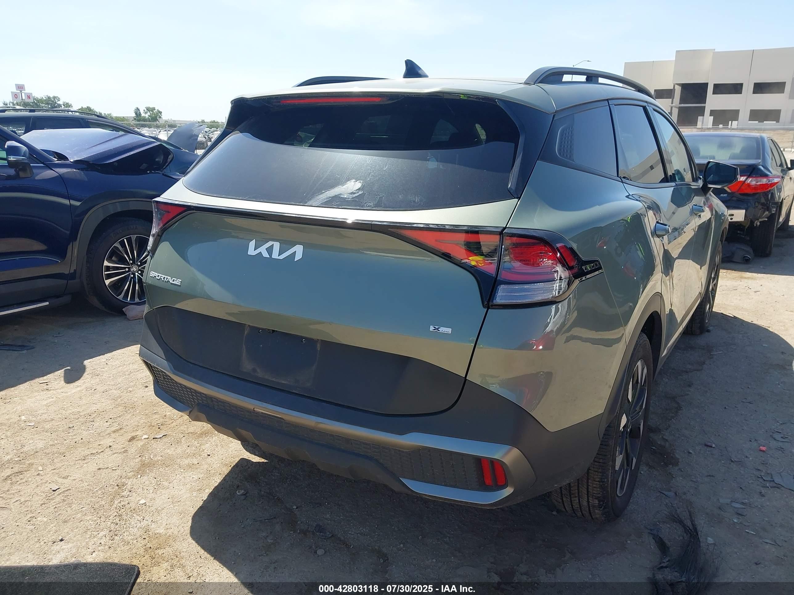 KIA SPORTAGE image 4
