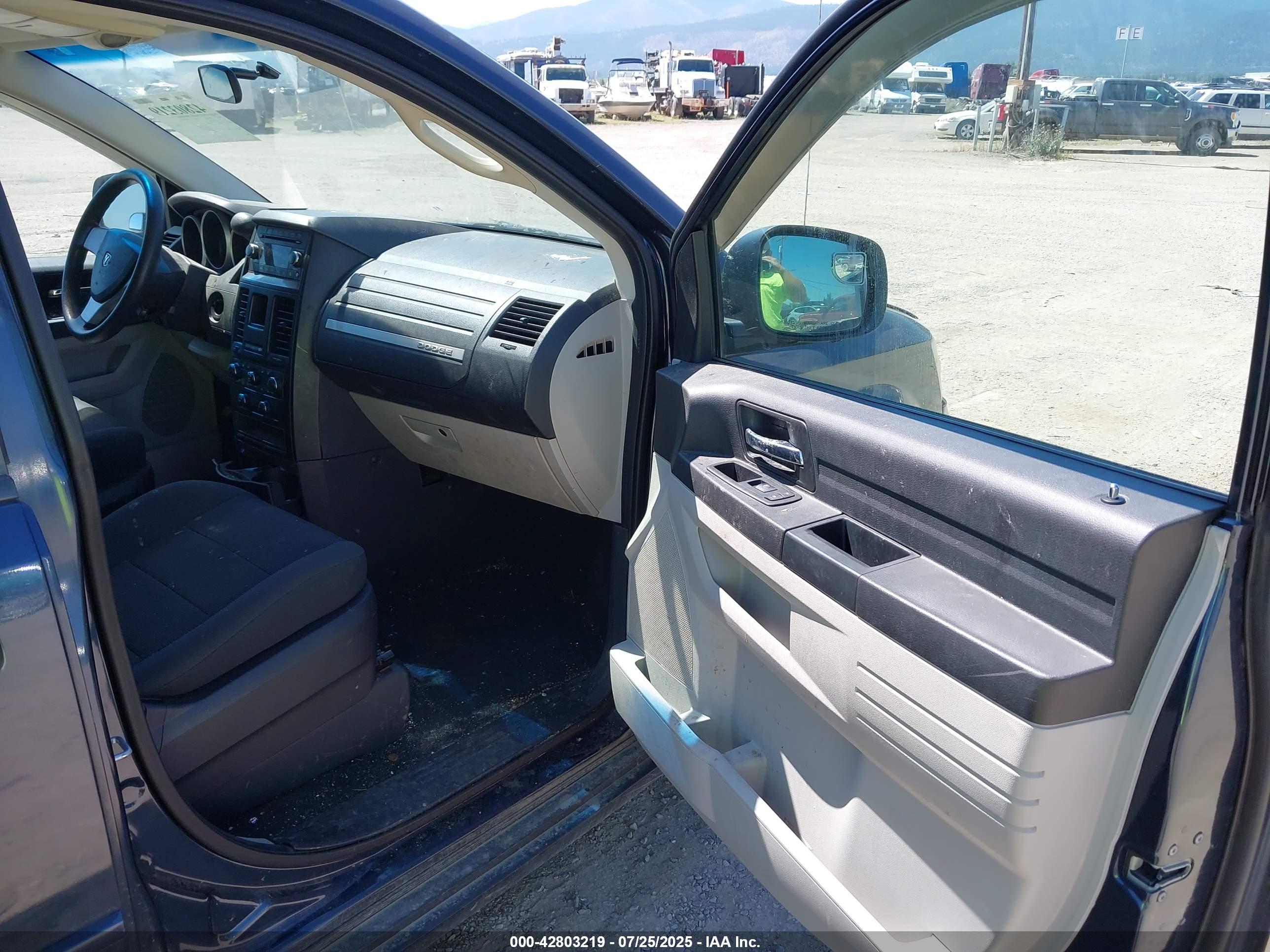 DODGE GRAND image 5