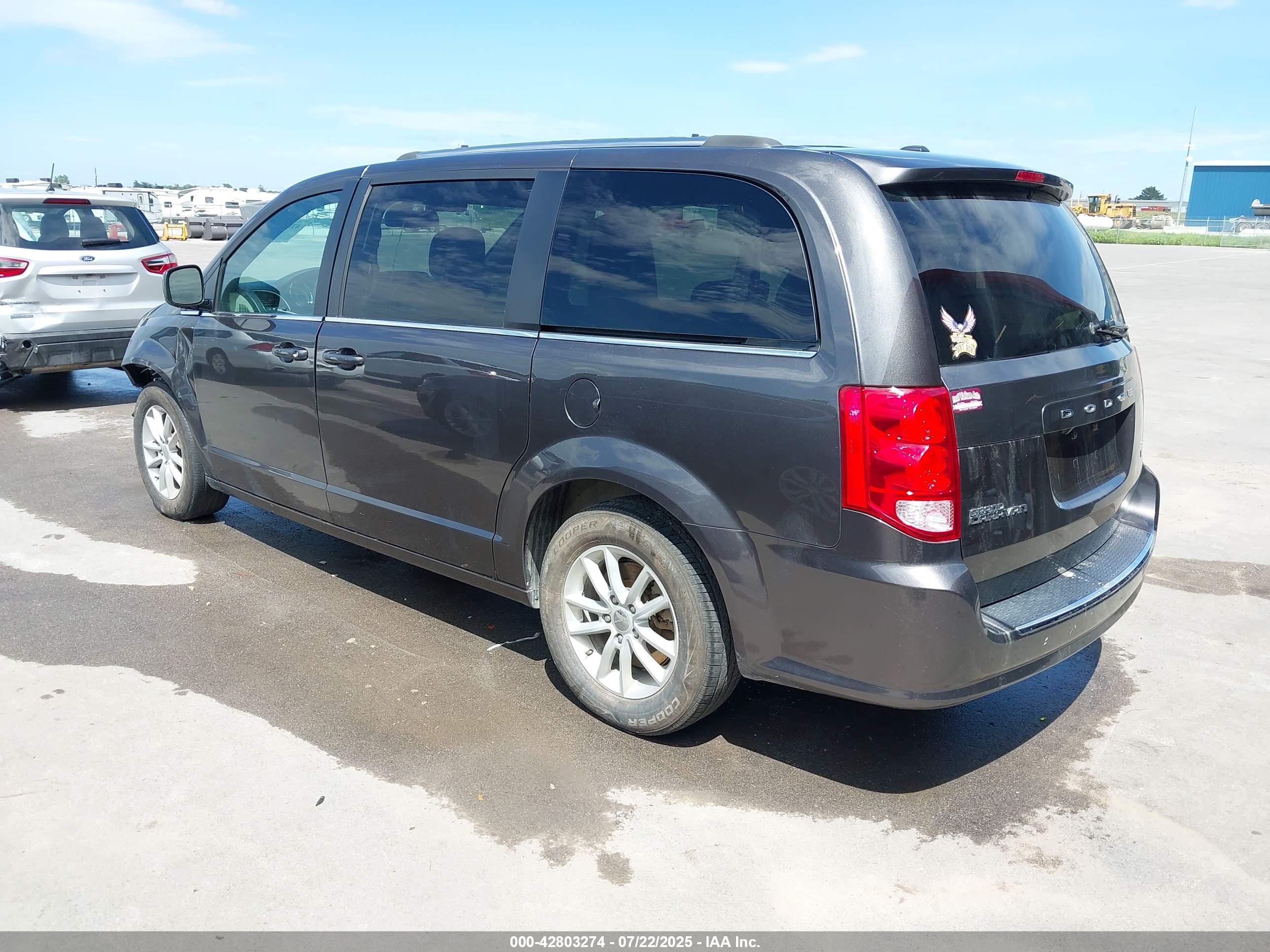 DODGE GRAND image 3