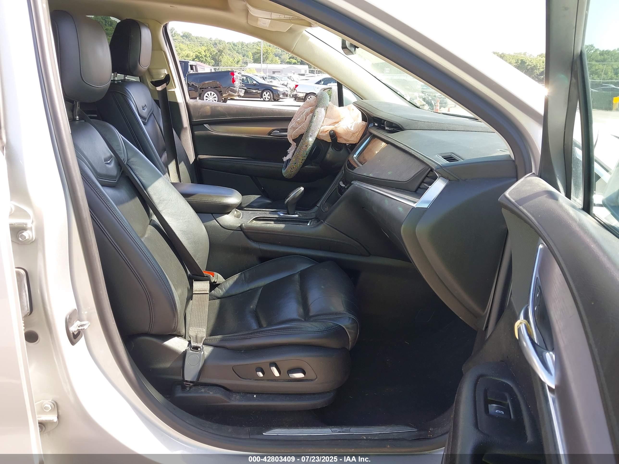 CADILLAC XT5 image 5