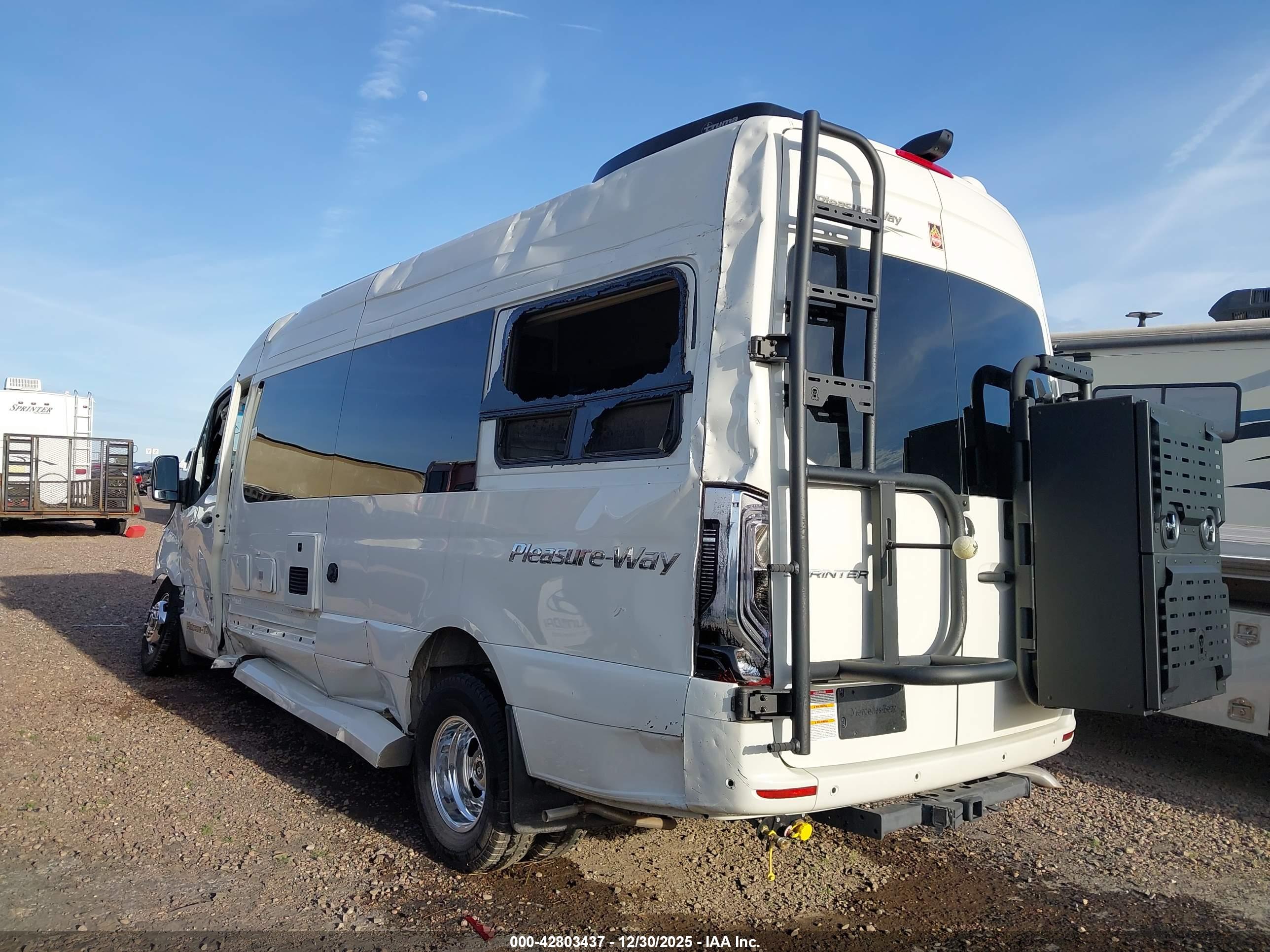 MERCEDES-BENZ SPRINTER image 3