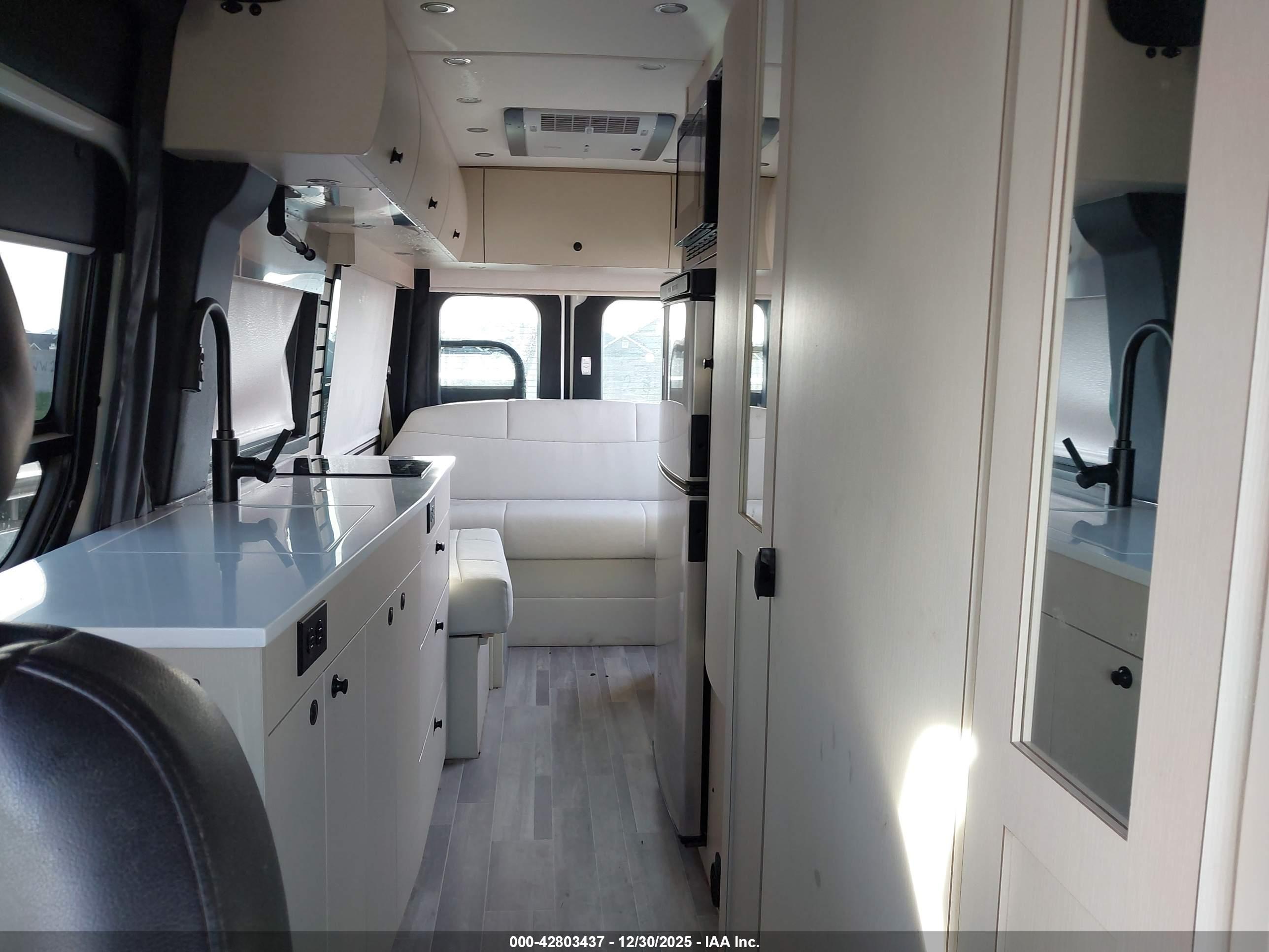 MERCEDES-BENZ SPRINTER image 7