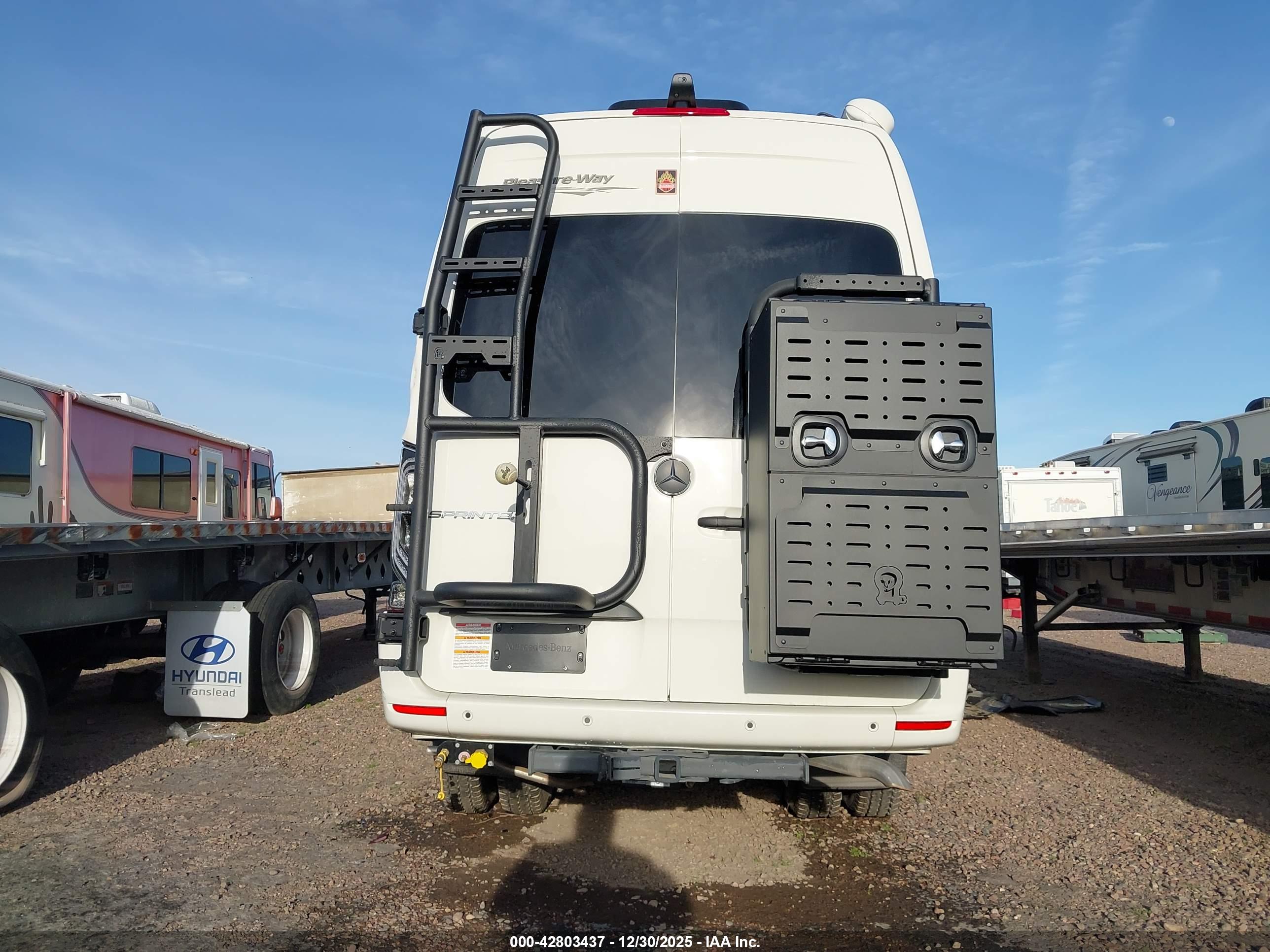 MERCEDES-BENZ SPRINTER image 8