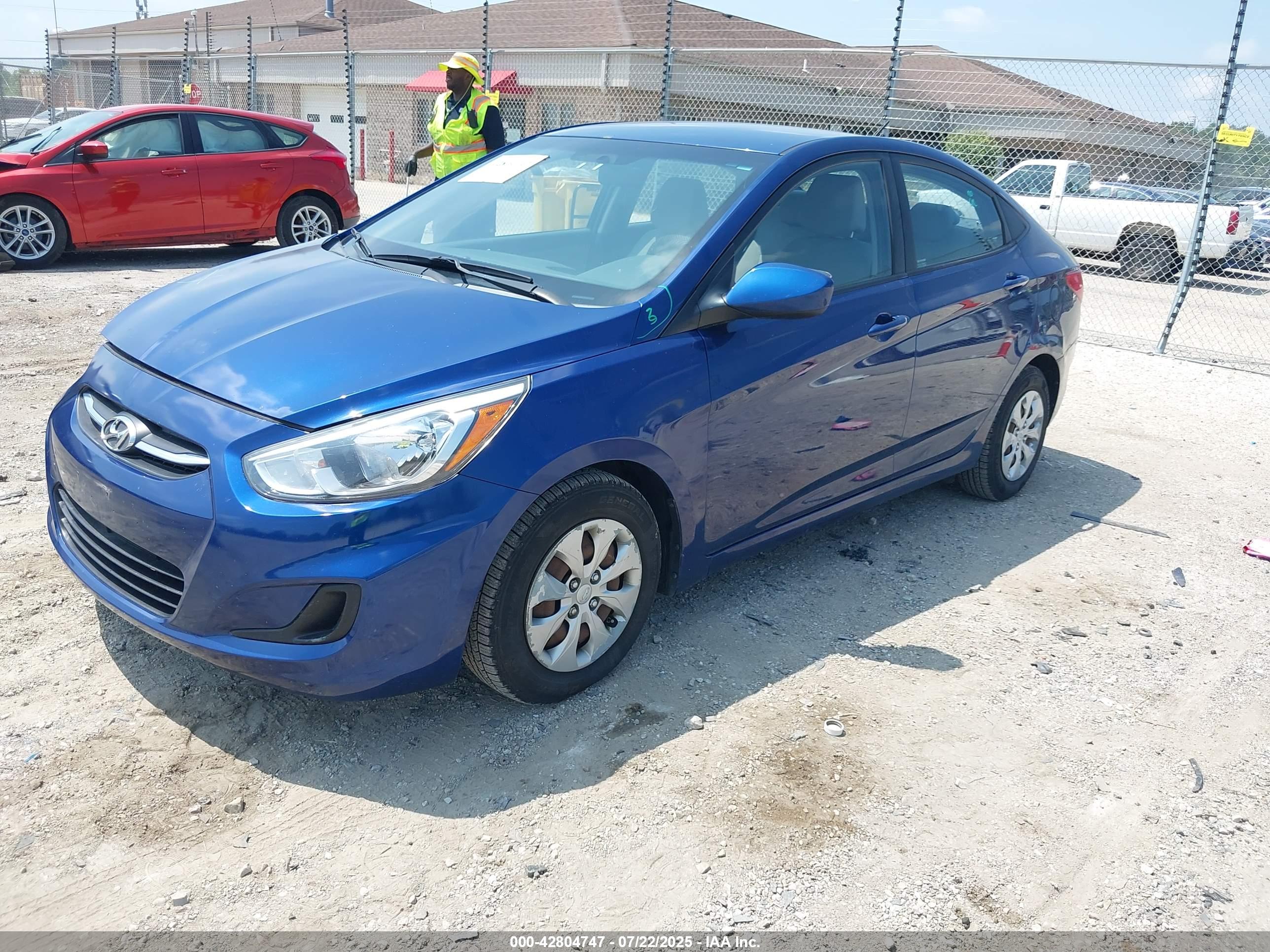 HYUNDAI ACCENT image 2