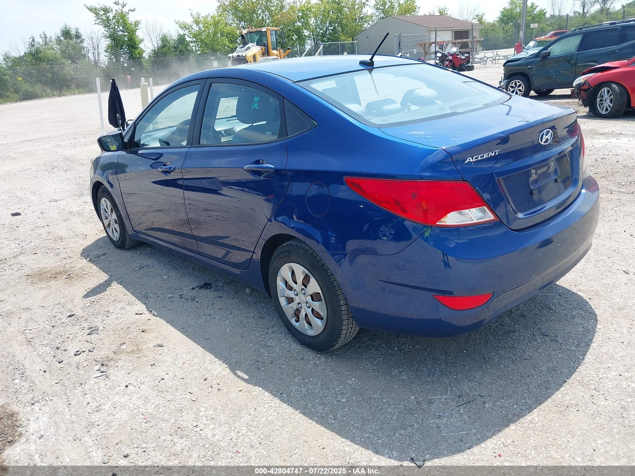 HYUNDAI ACCENT image 3