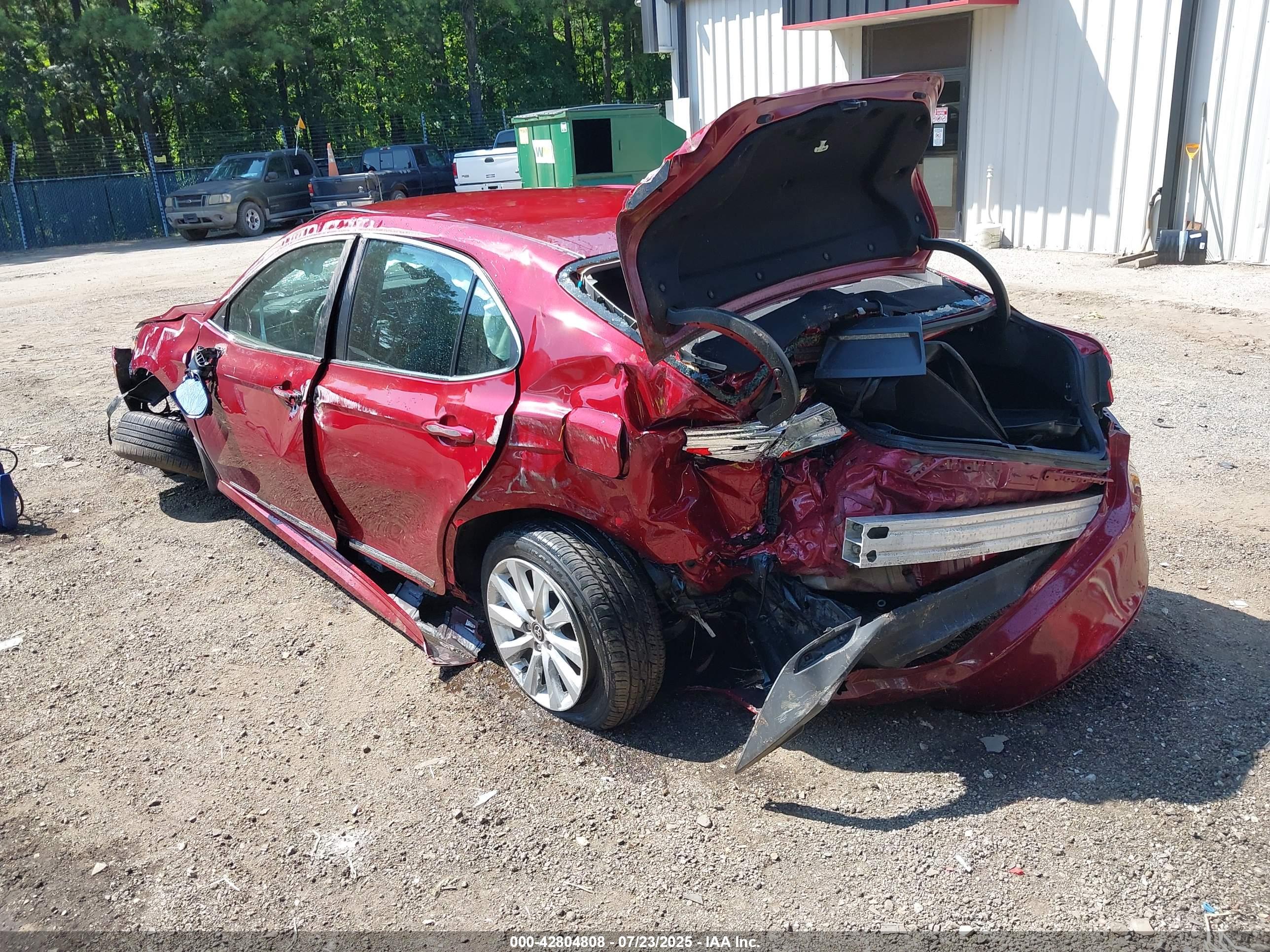 TOYOTA CAMRY image 3