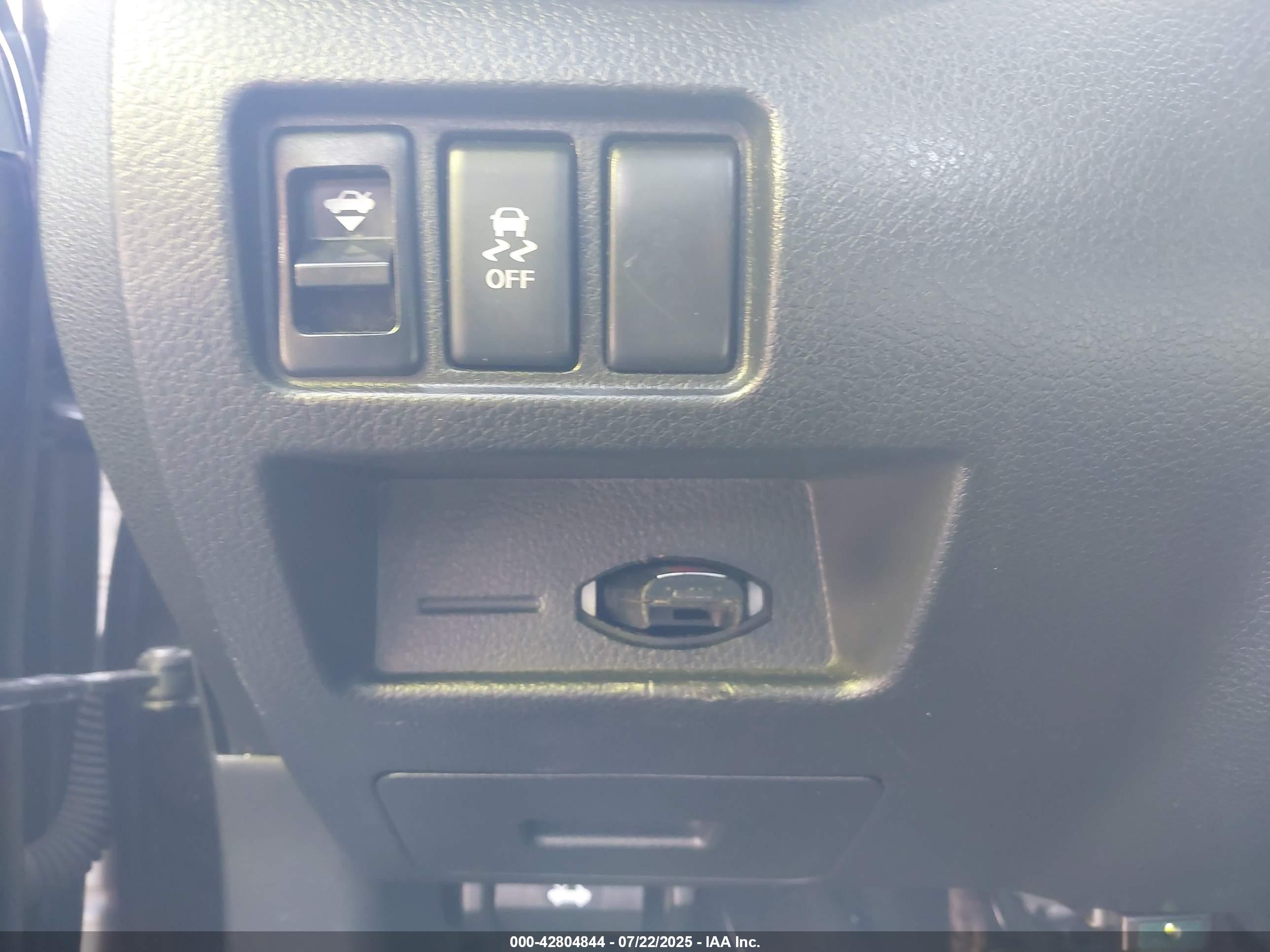 NISSAN ALTIMA image 11