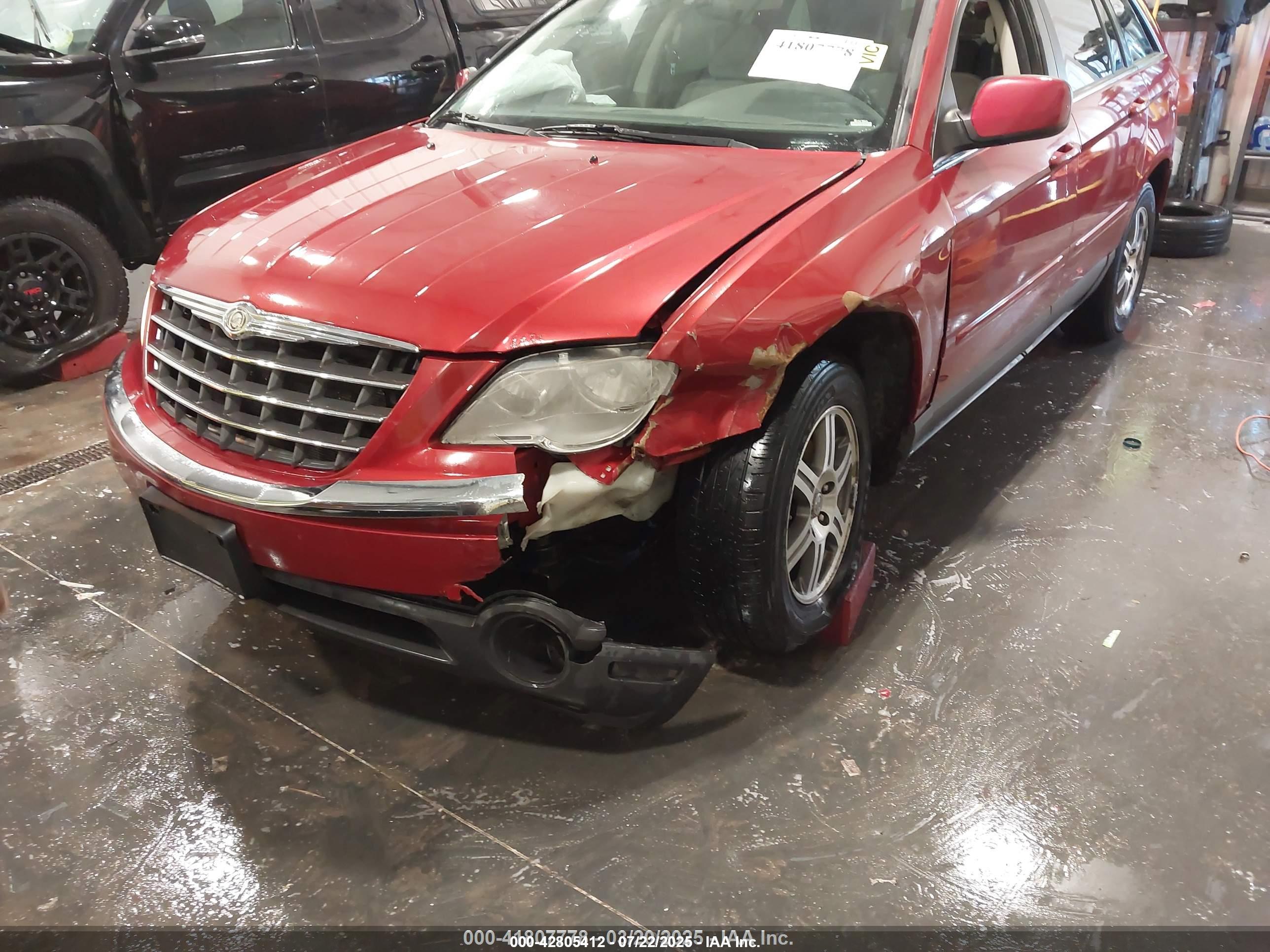 CHRYSLER PACIFICA image 6