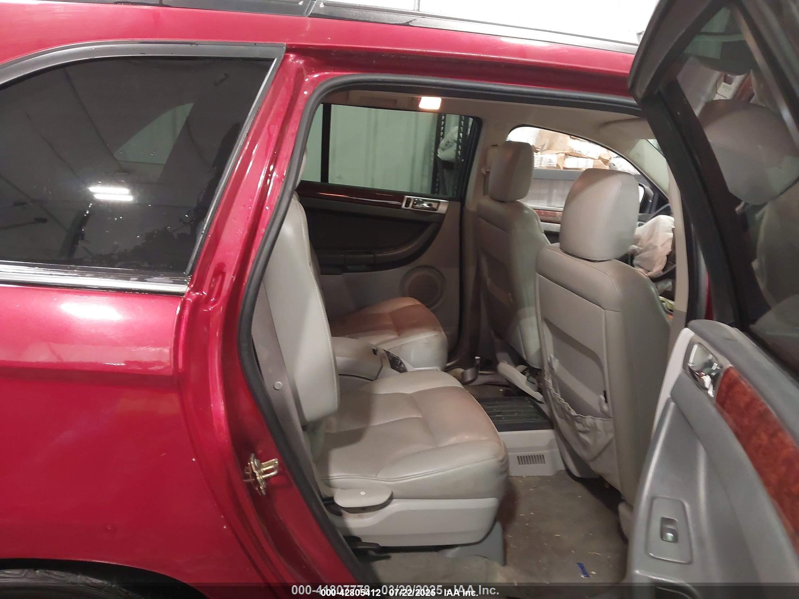 CHRYSLER PACIFICA image 8
