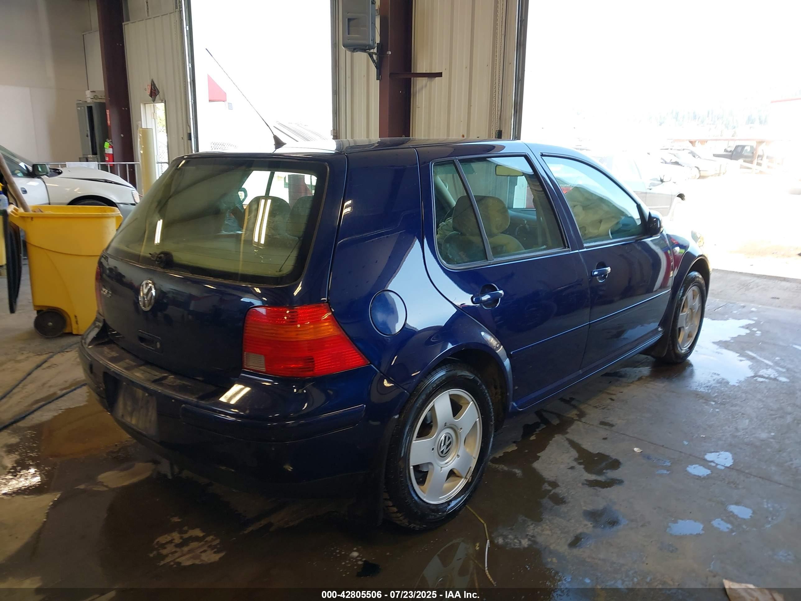 VOLKSWAGEN GOLF image 4