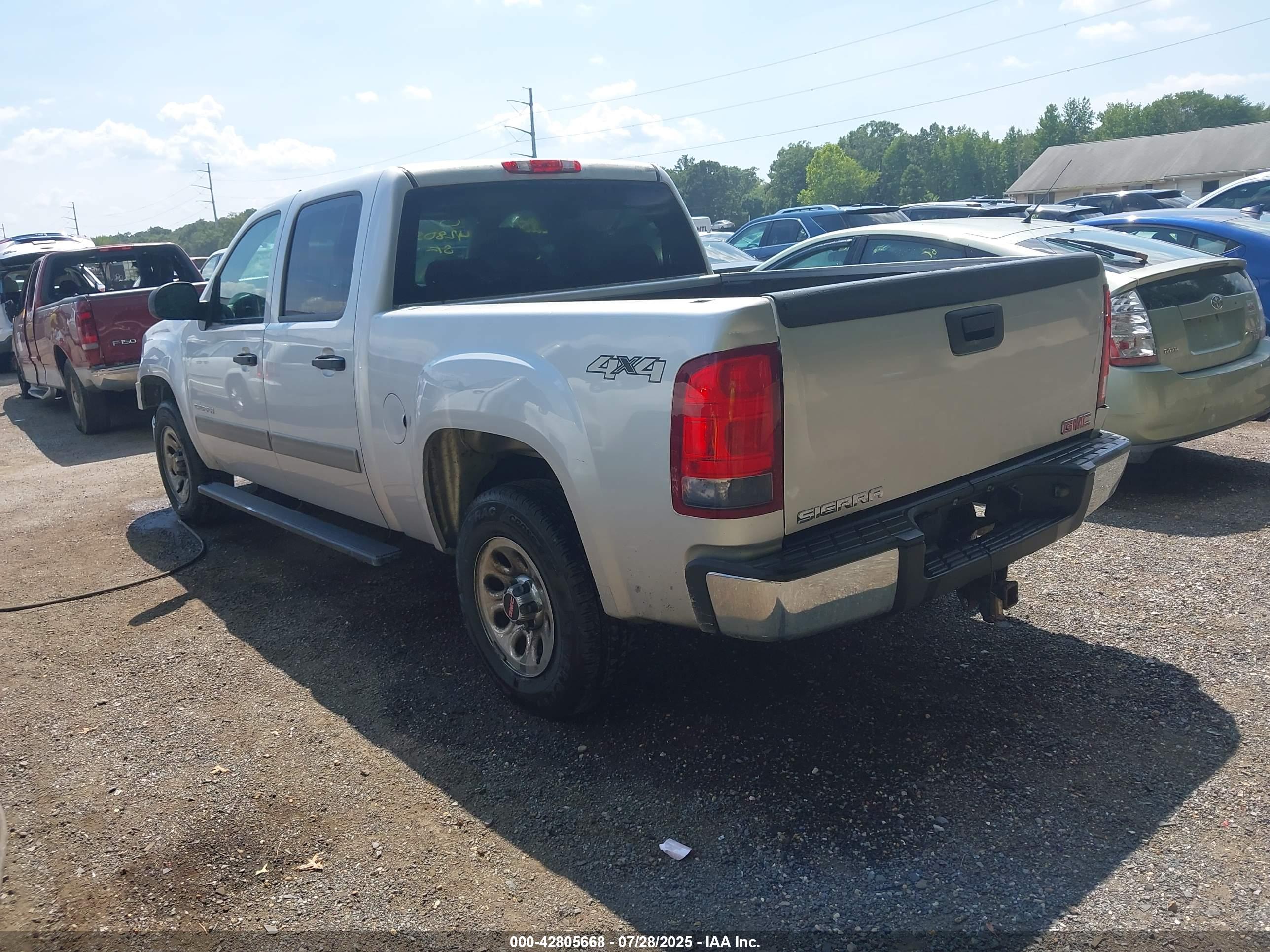 GMC SIERRA image 3