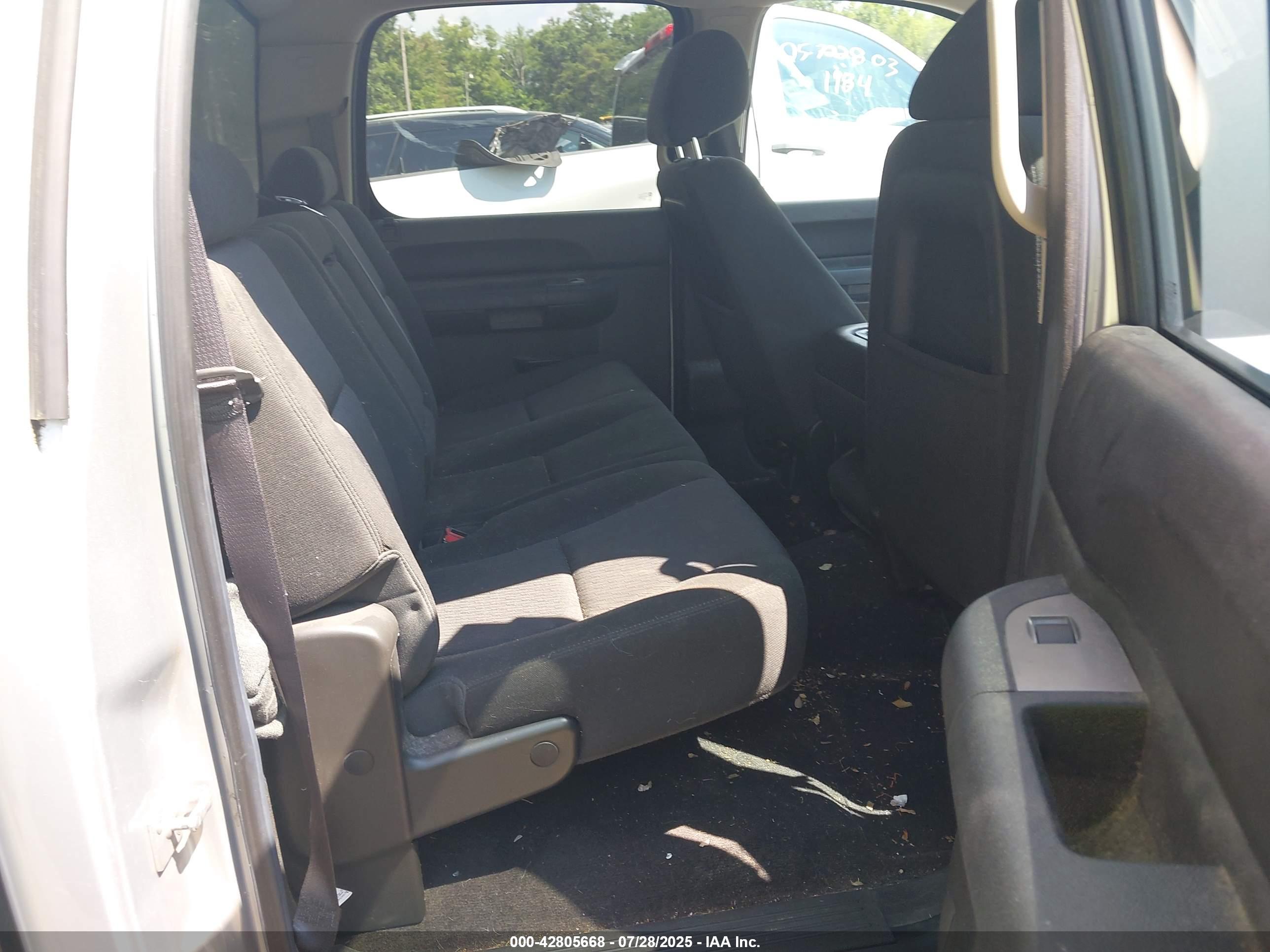 GMC SIERRA image 8