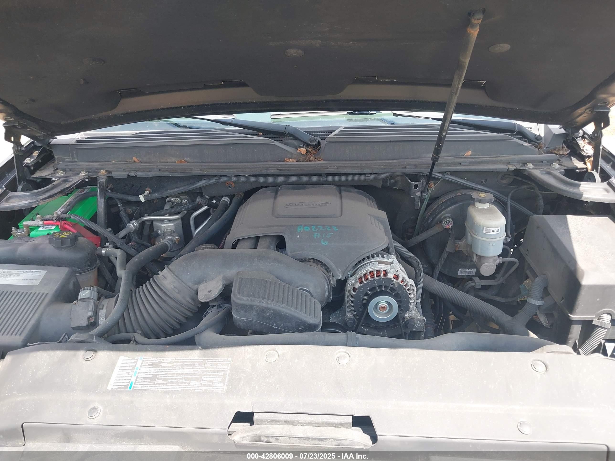 CHEVROLET TAHOE image 10
