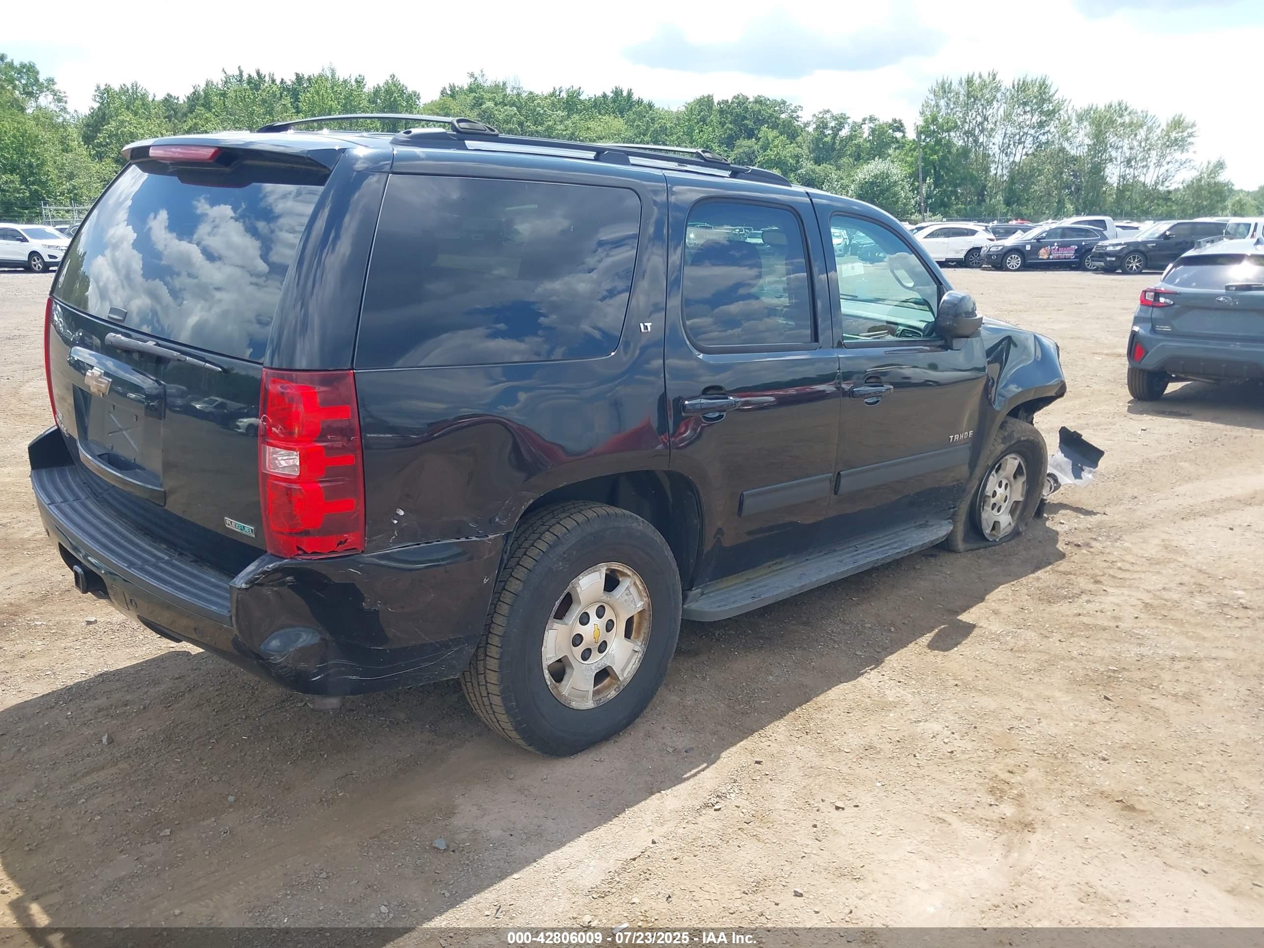 CHEVROLET TAHOE image 4
