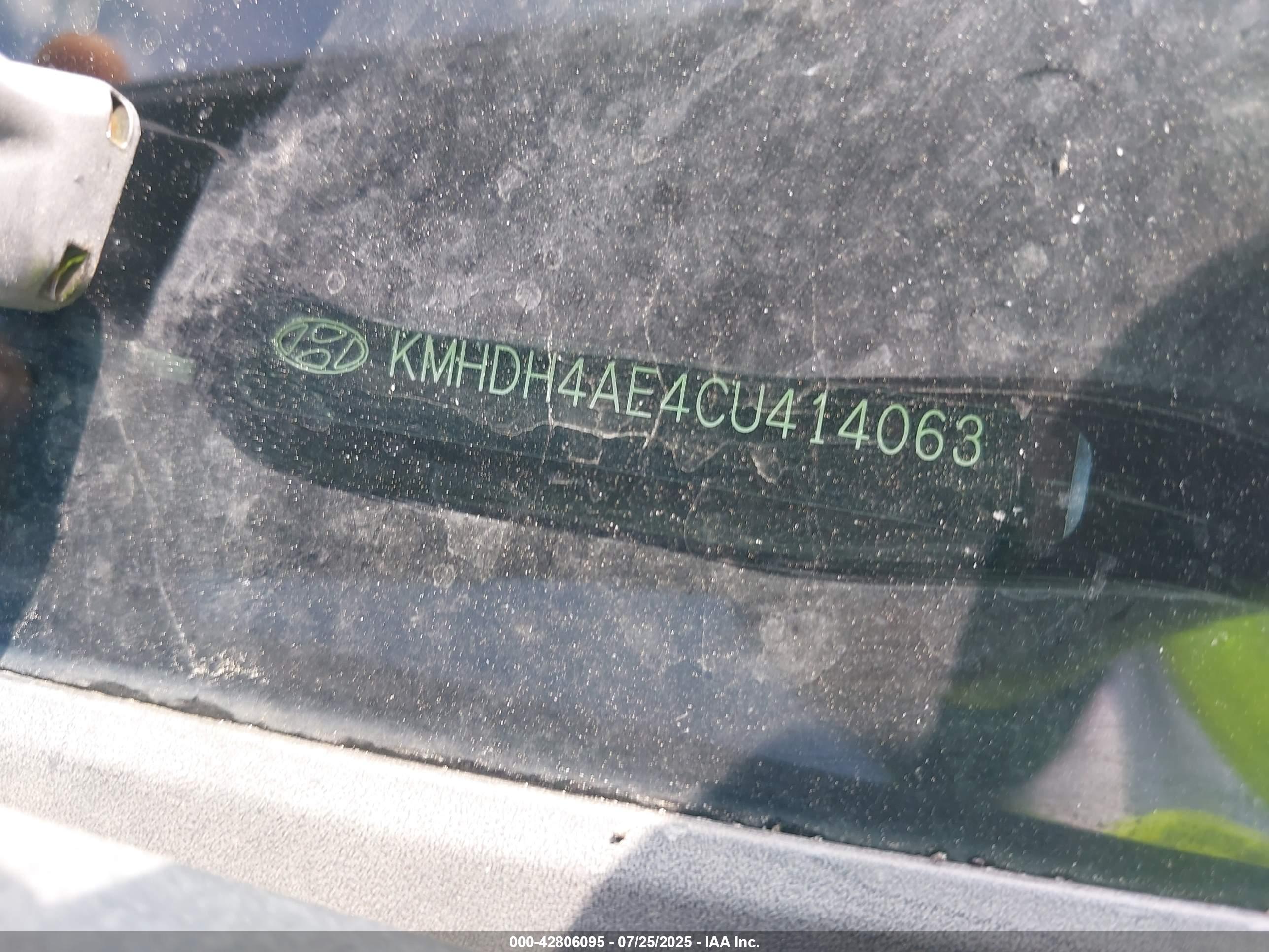 HYUNDAI ELANTRA image 9