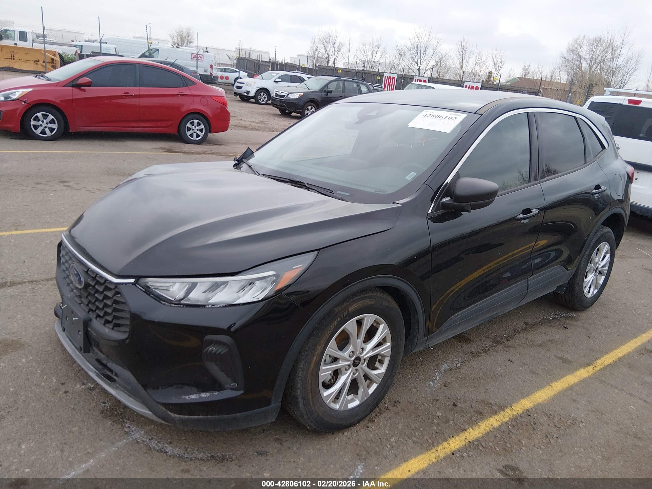 FORD ESCAPE image 2