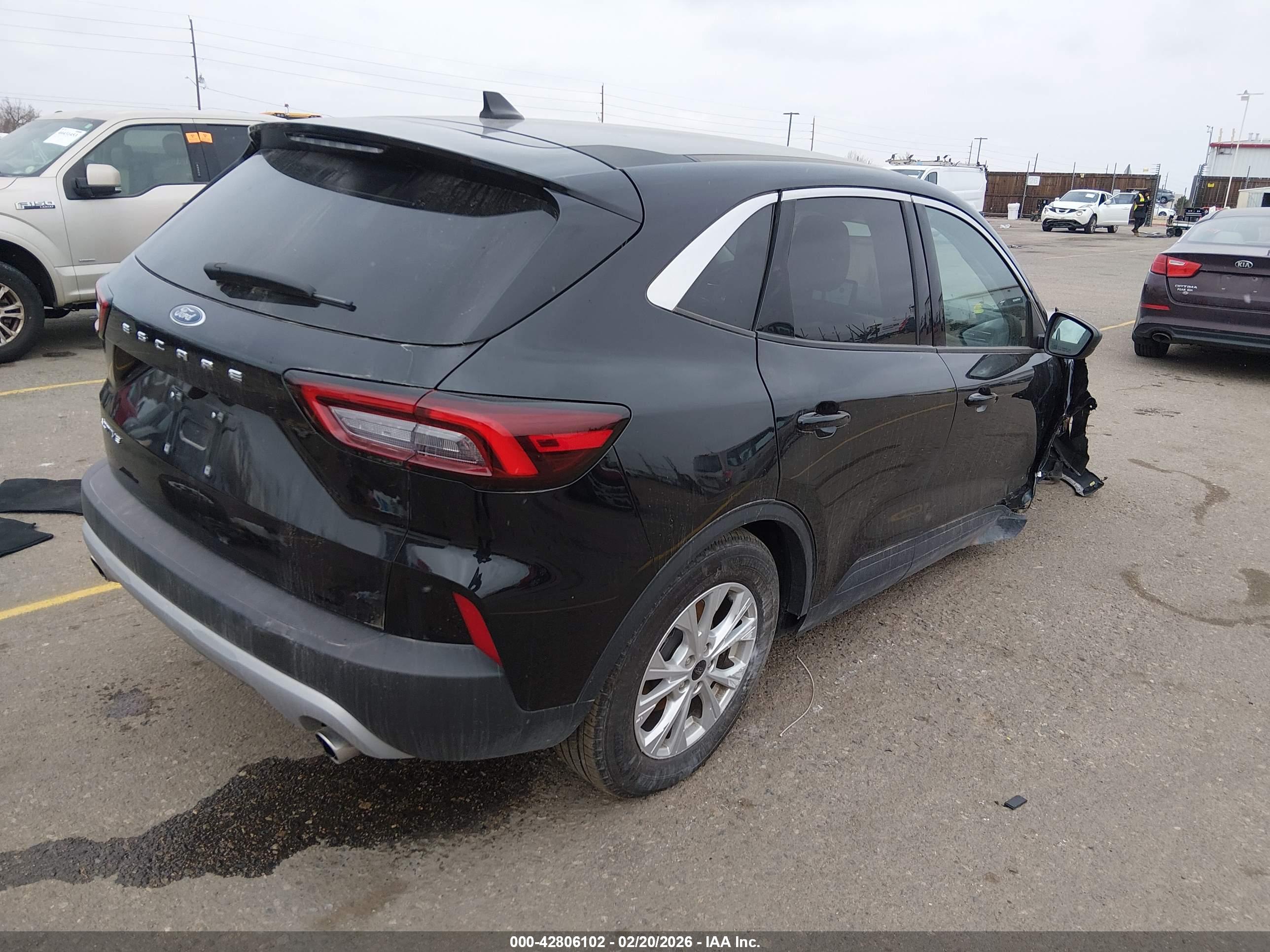 FORD ESCAPE image 4