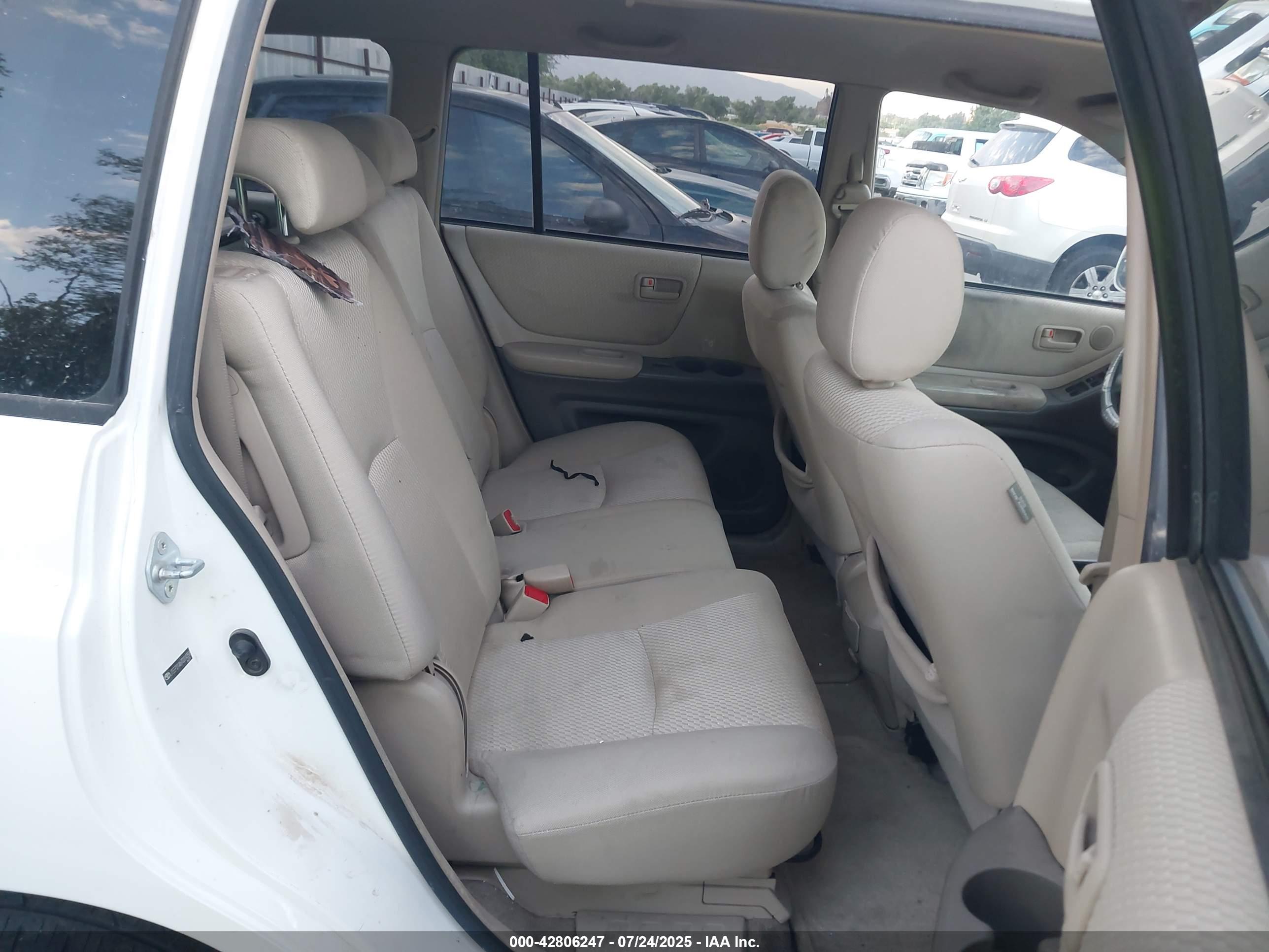 TOYOTA HIGHLANDER image 8