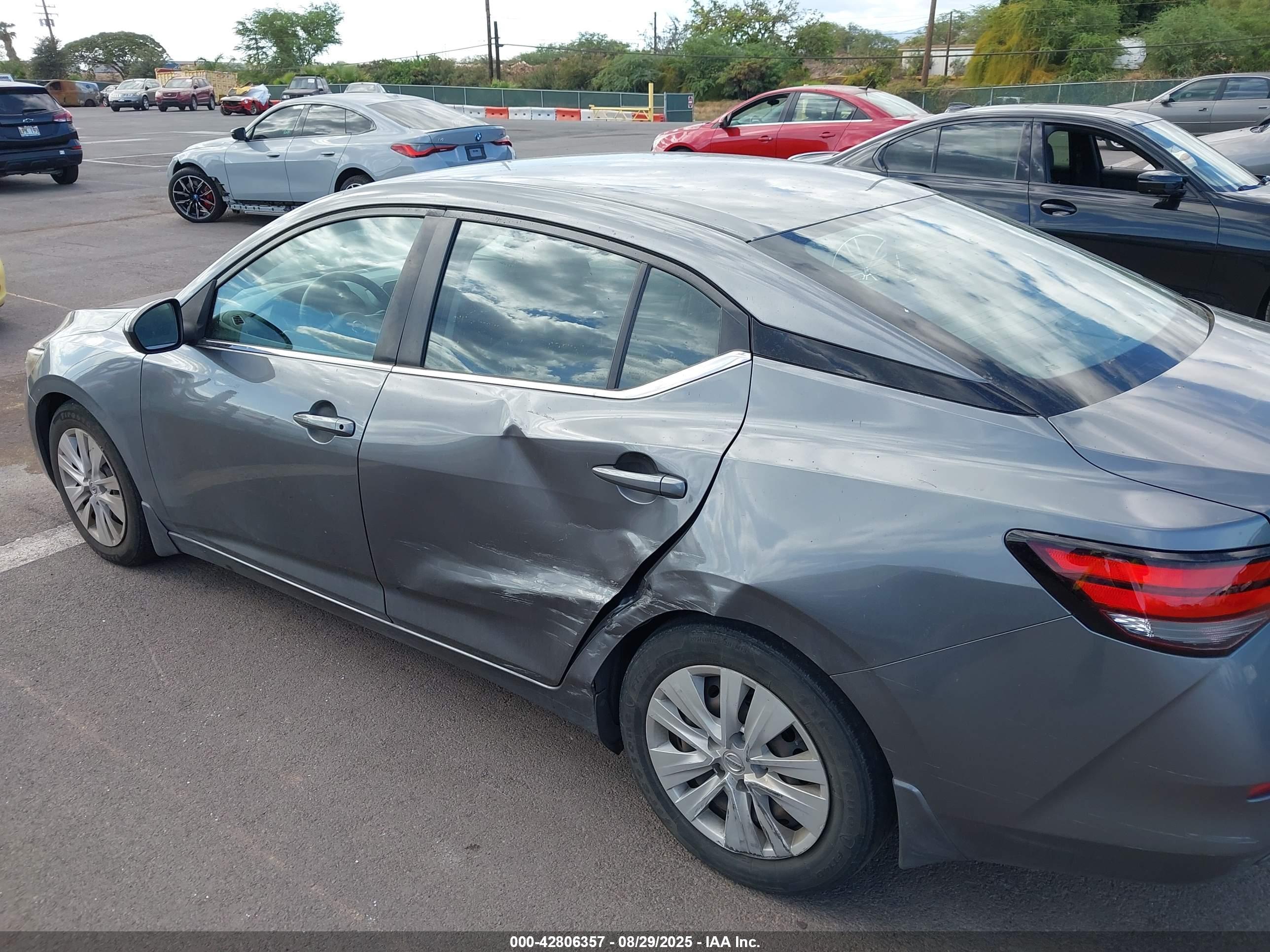 NISSAN SENTRA image 6