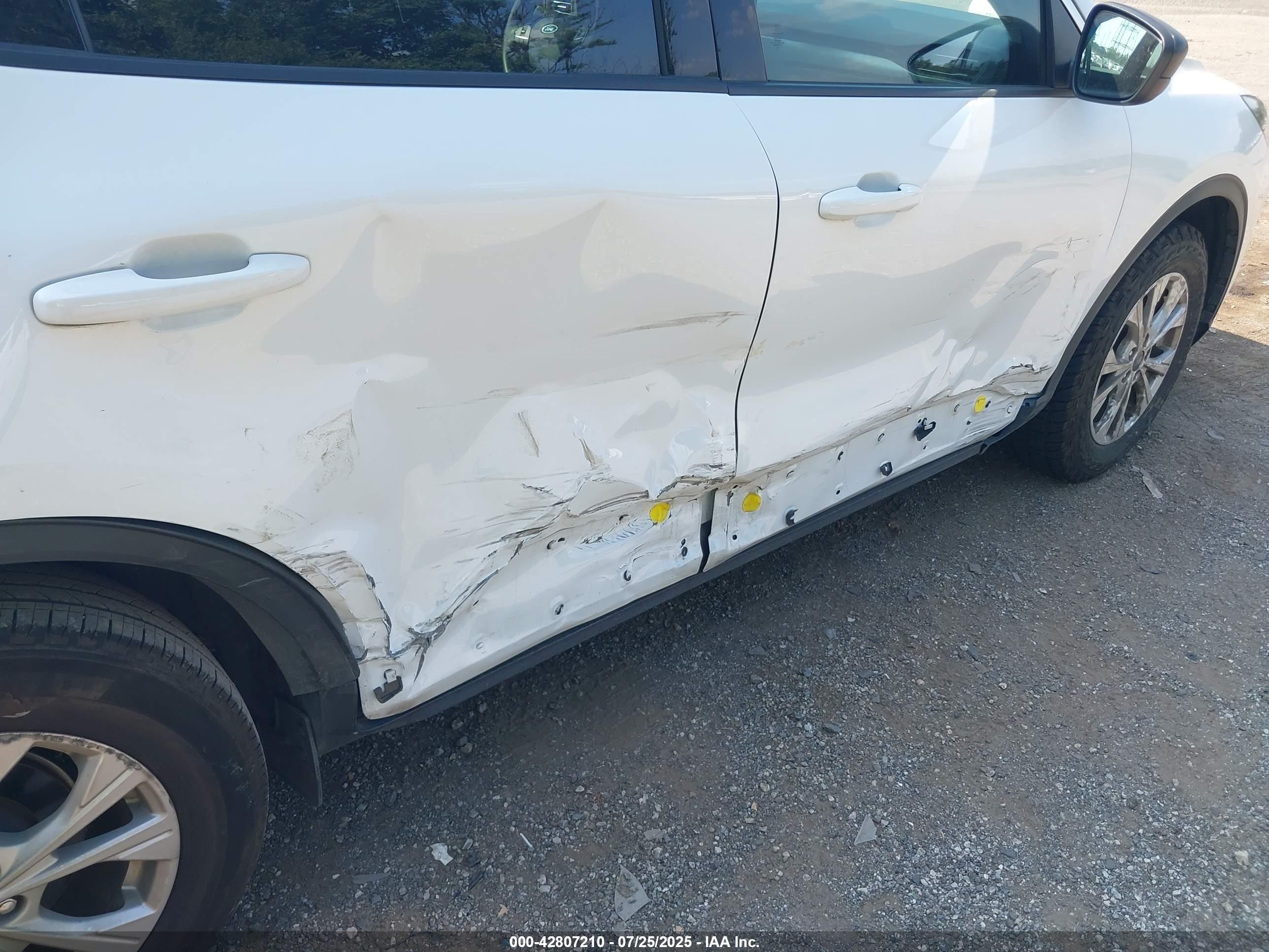 FORD ESCAPE image 6