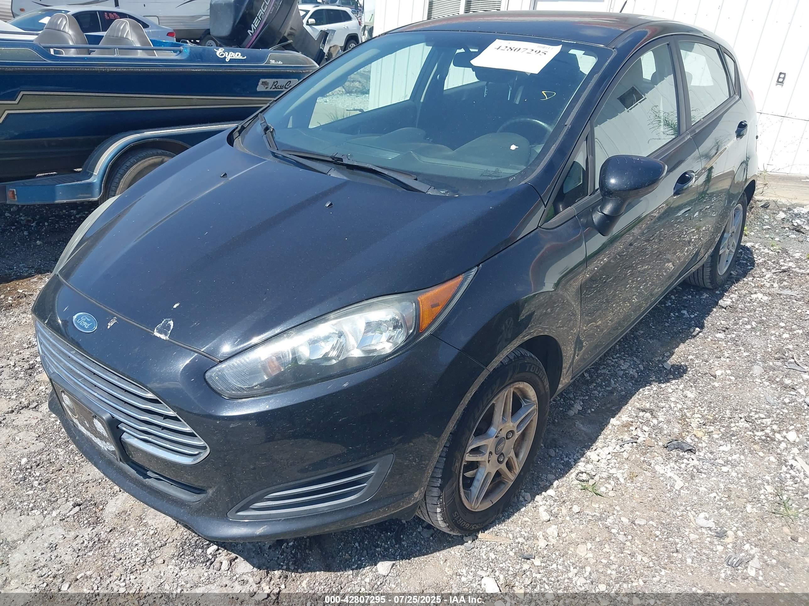 FORD FIESTA image 2