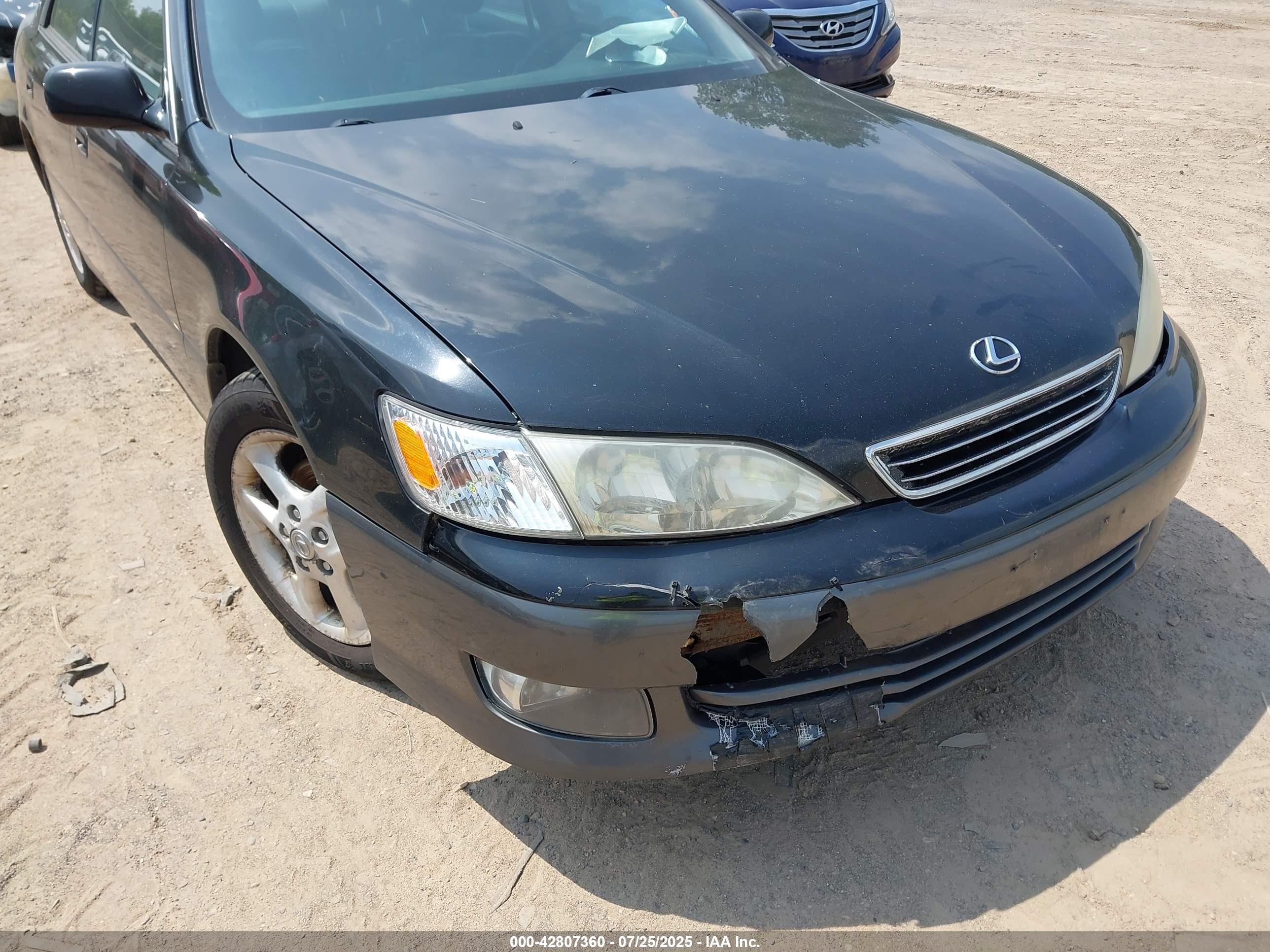 LEXUS ES image 6