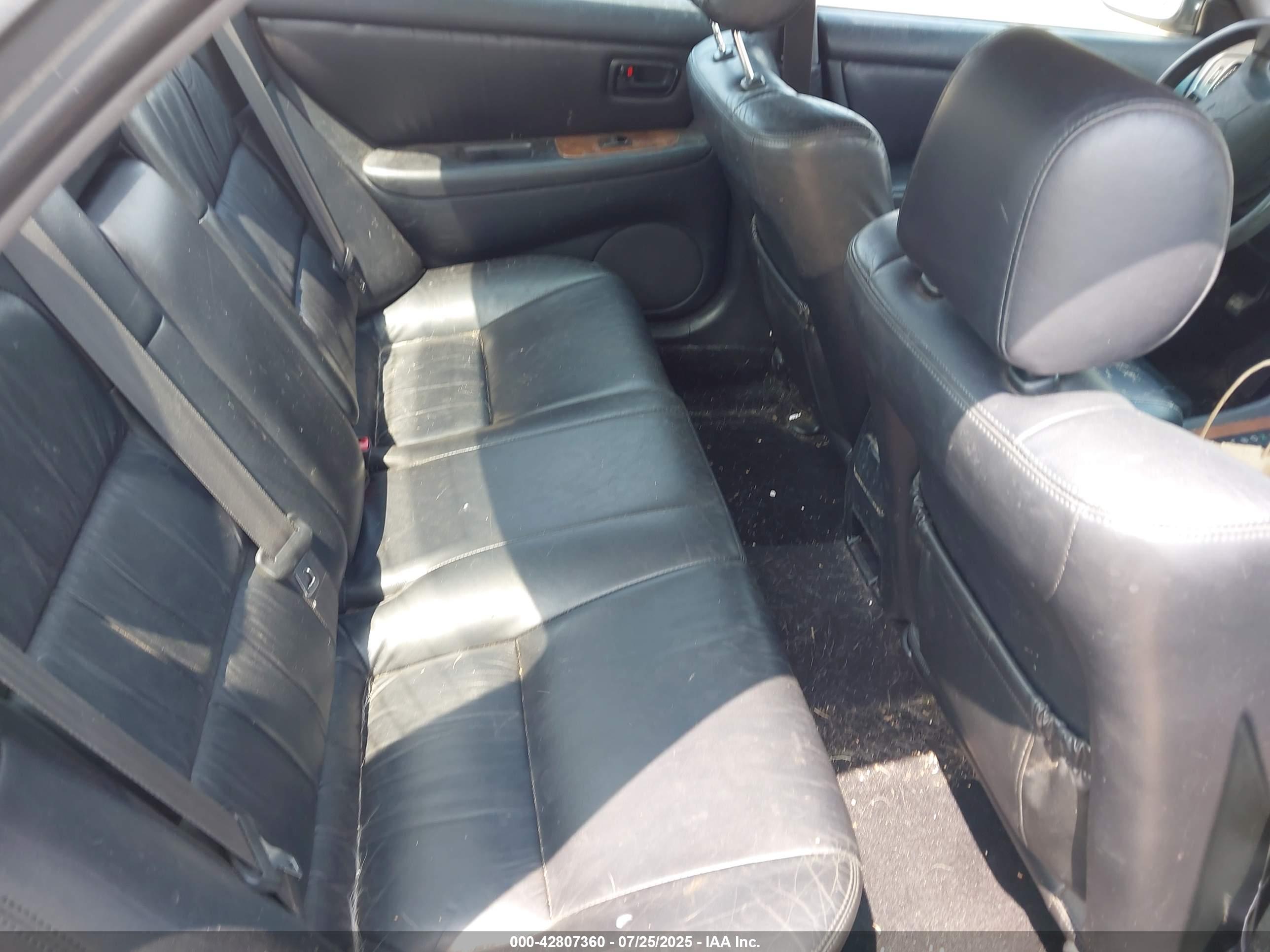 LEXUS ES image 8