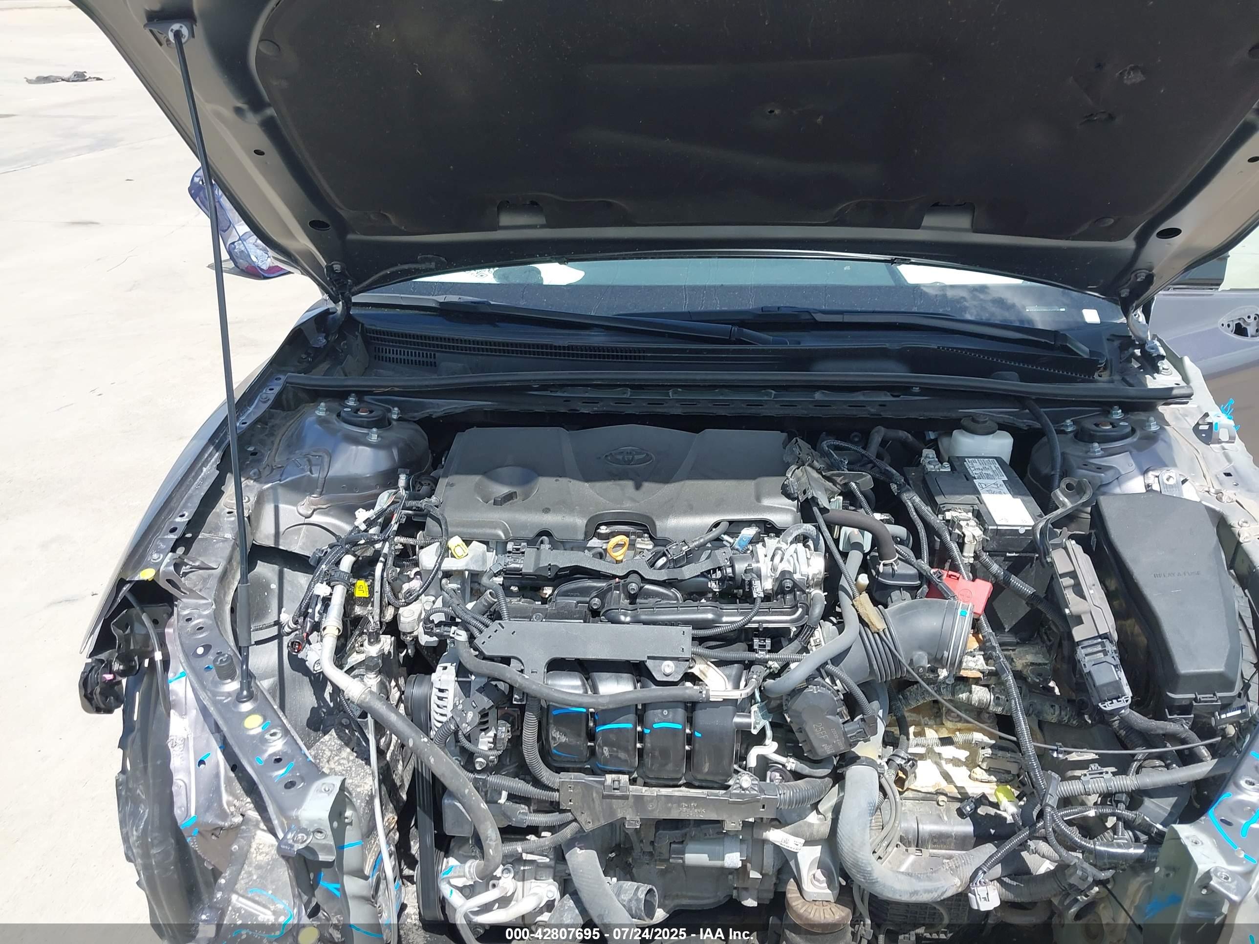 TOYOTA CAMRY image 10