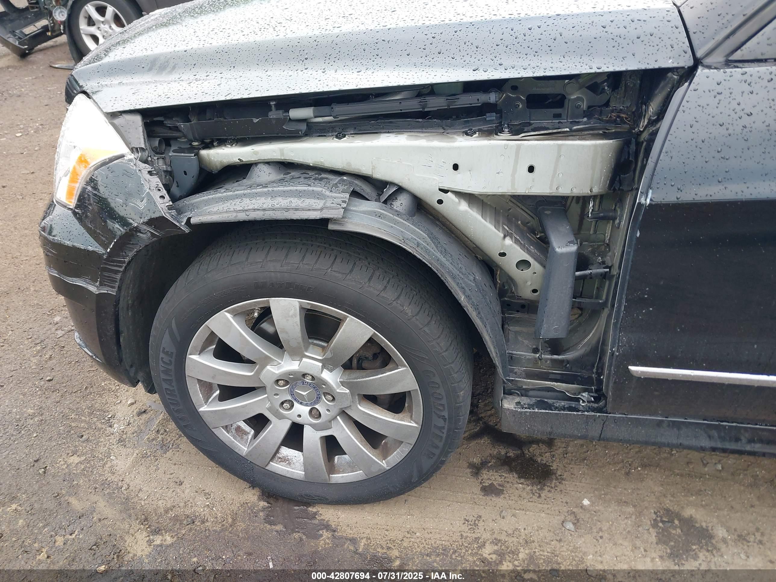 MERCEDES-BENZ GLK image 6