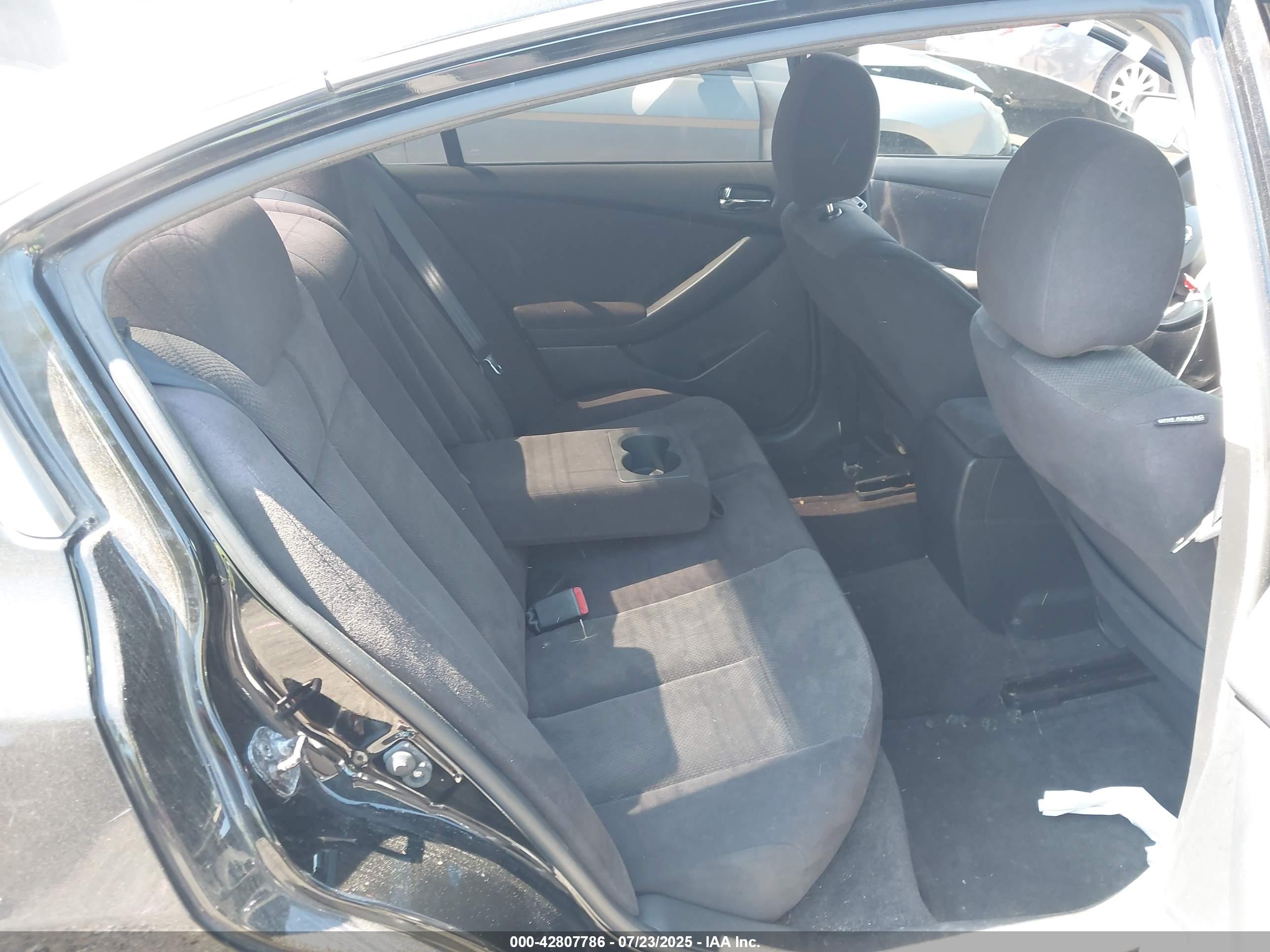 NISSAN ALTIMA image 8