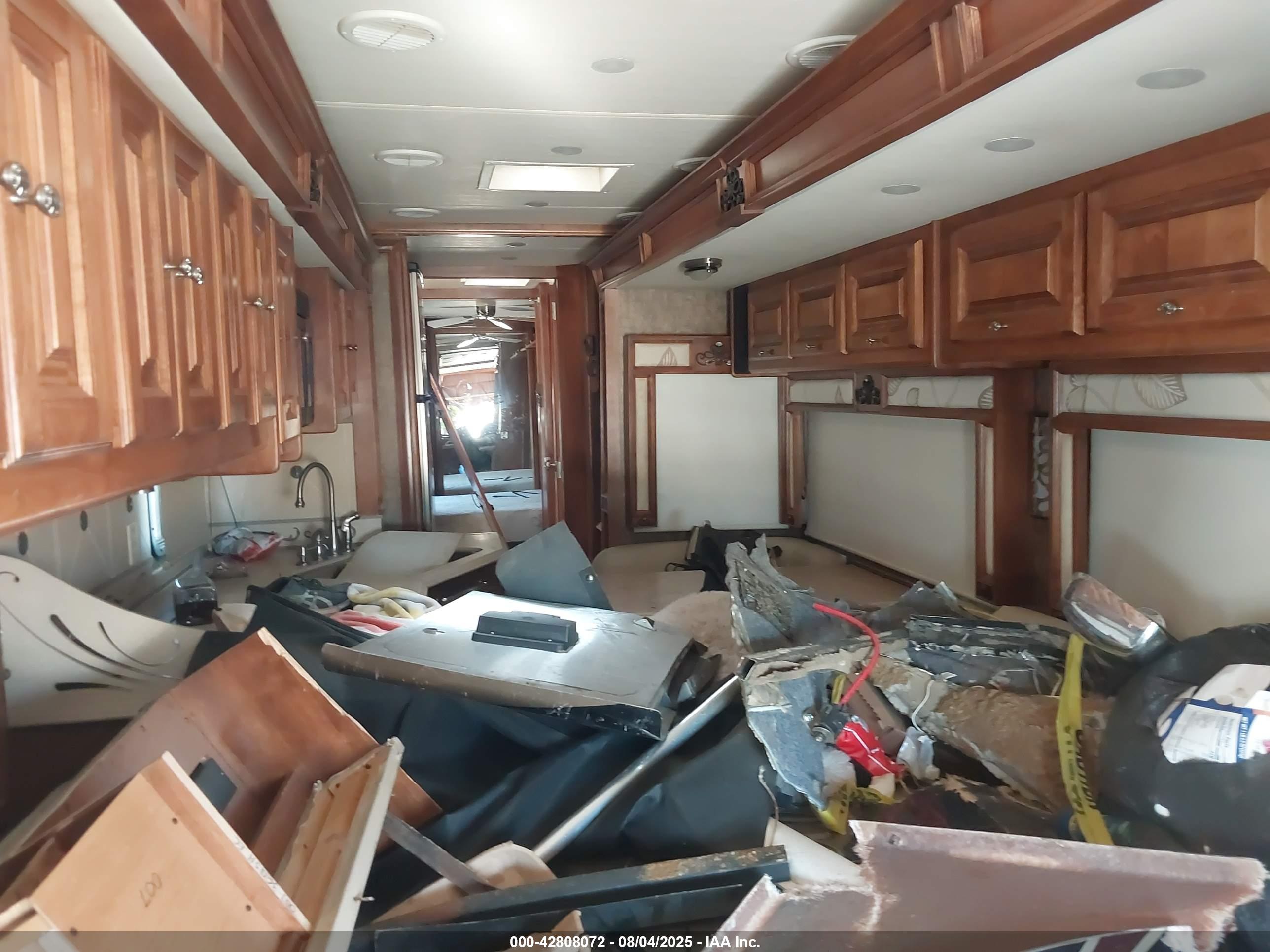 FREIGHTLINER CHASSIS image 8