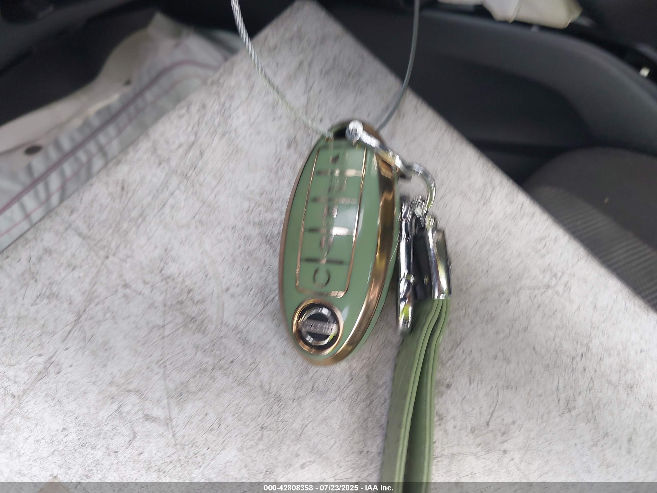 NISSAN ROGUE image 11