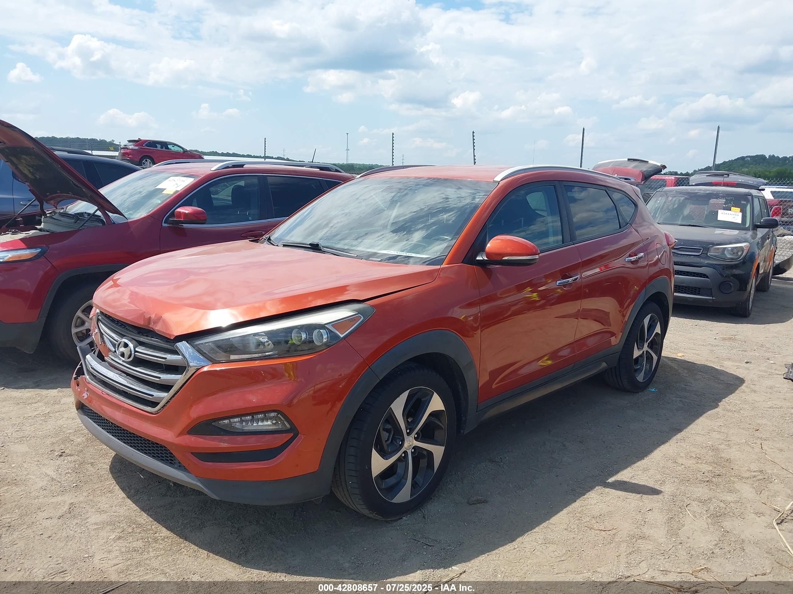 HYUNDAI TUCSON image 2