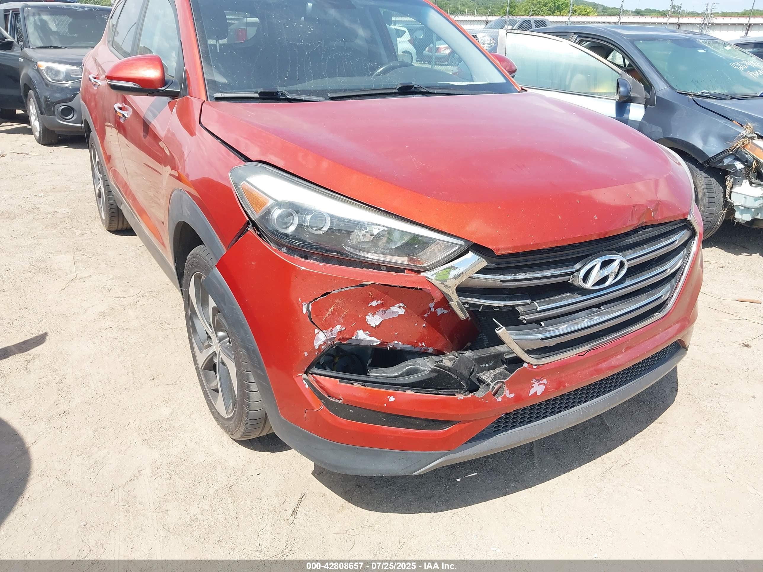 HYUNDAI TUCSON image 6