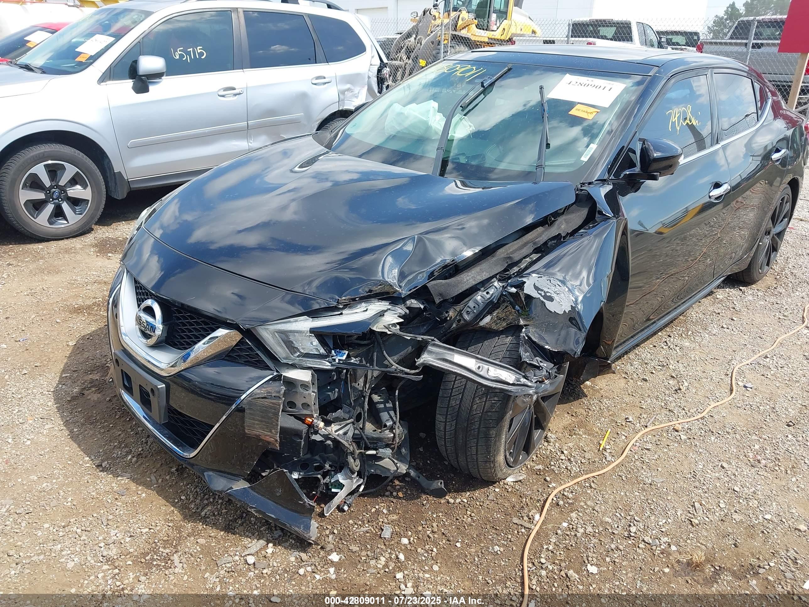 NISSAN MAXIMA image 6