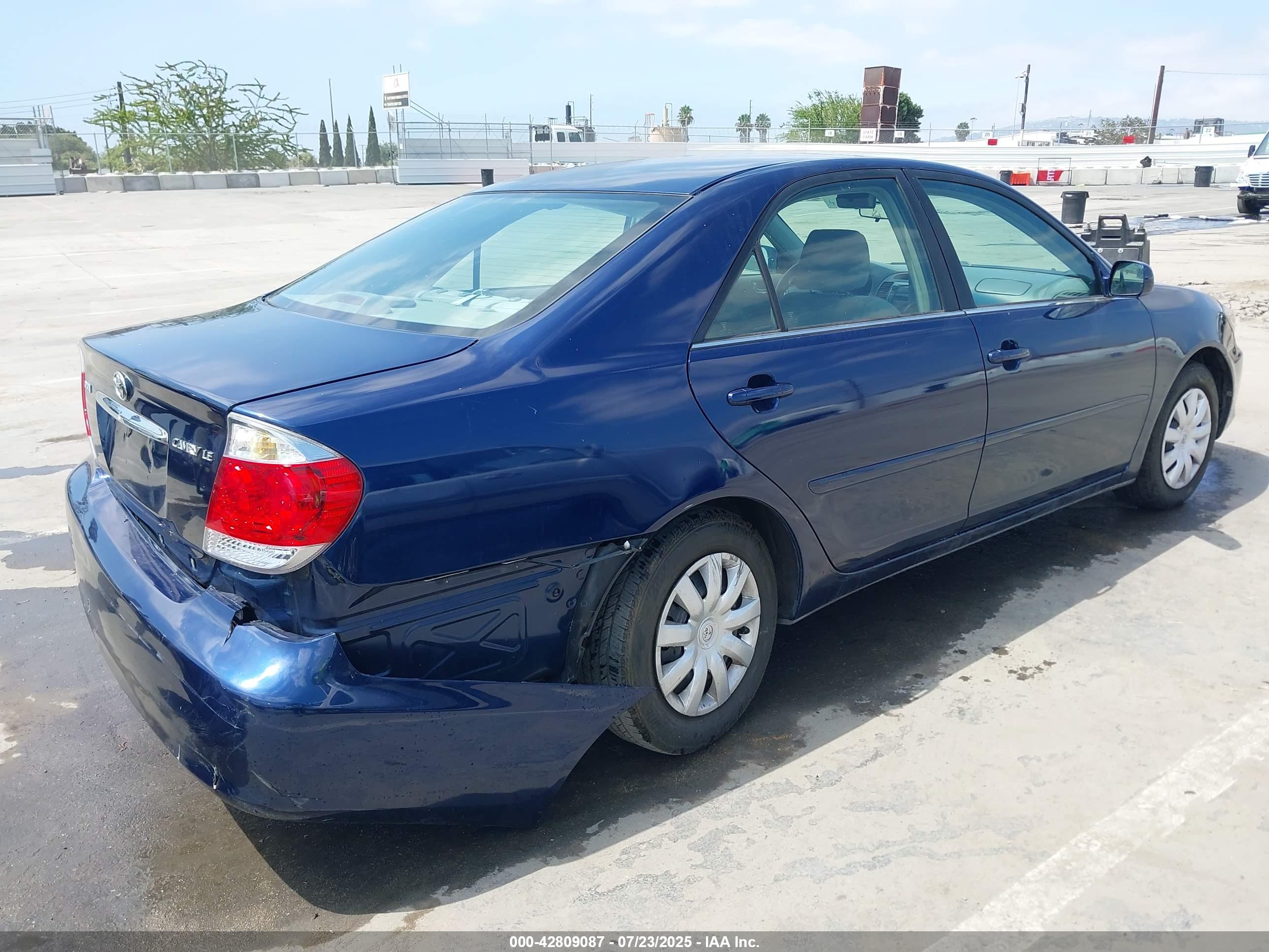TOYOTA CAMRY image 4