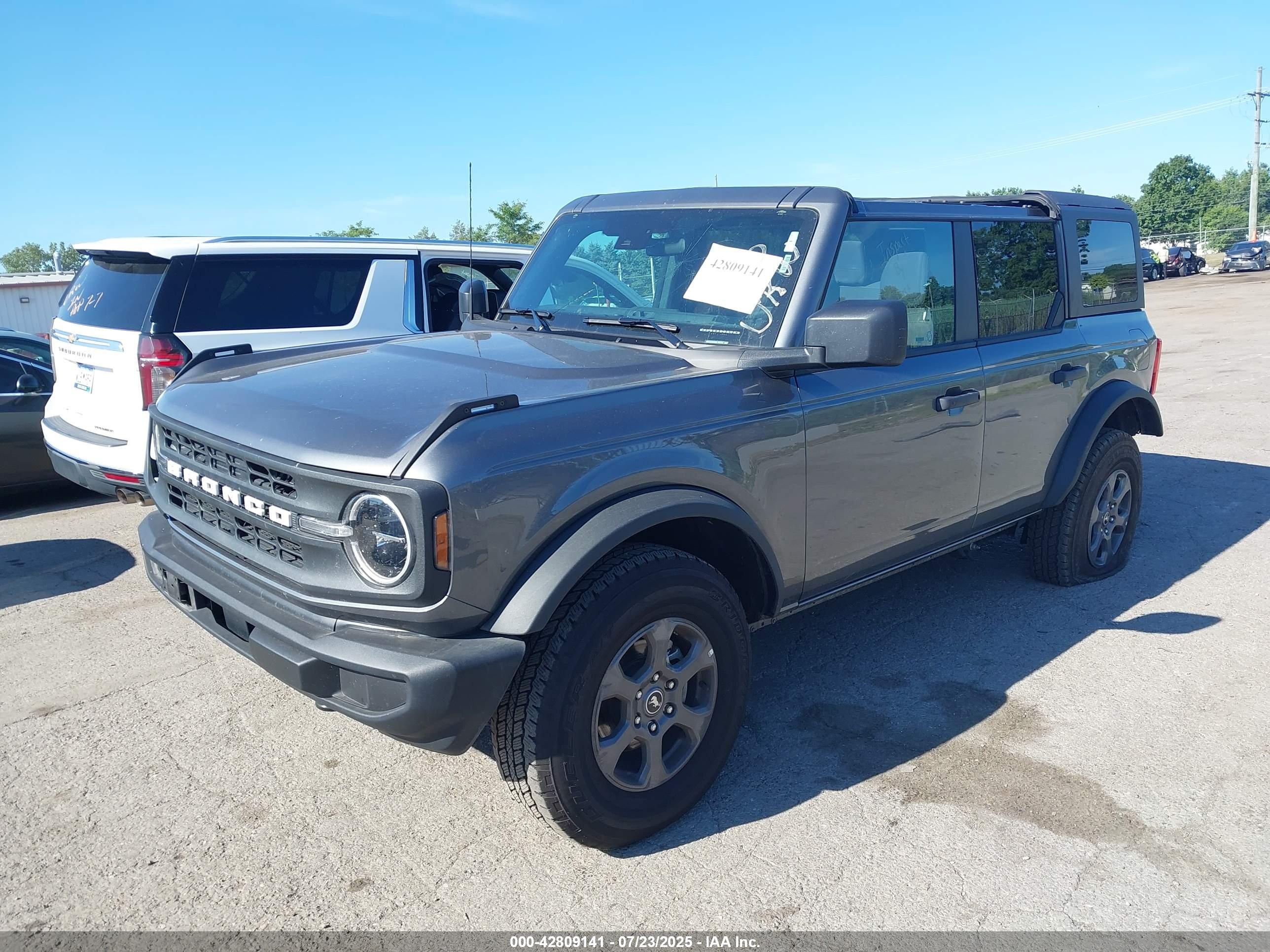 FORD BRONCO image 2